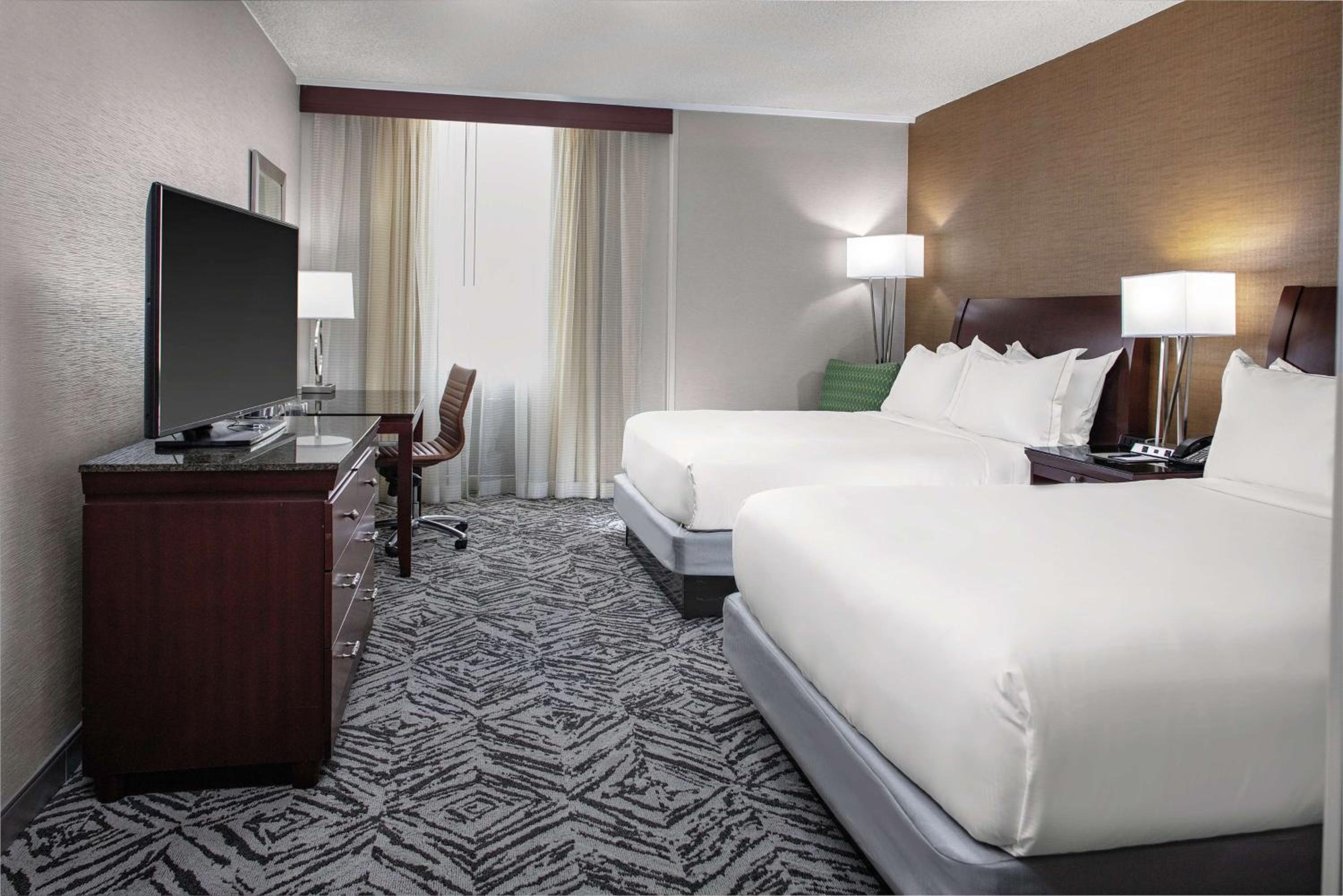 Queen Room with Two Queen Beds and Bath Tub - Mobility Accessible/Non-Smoking - Photo 1