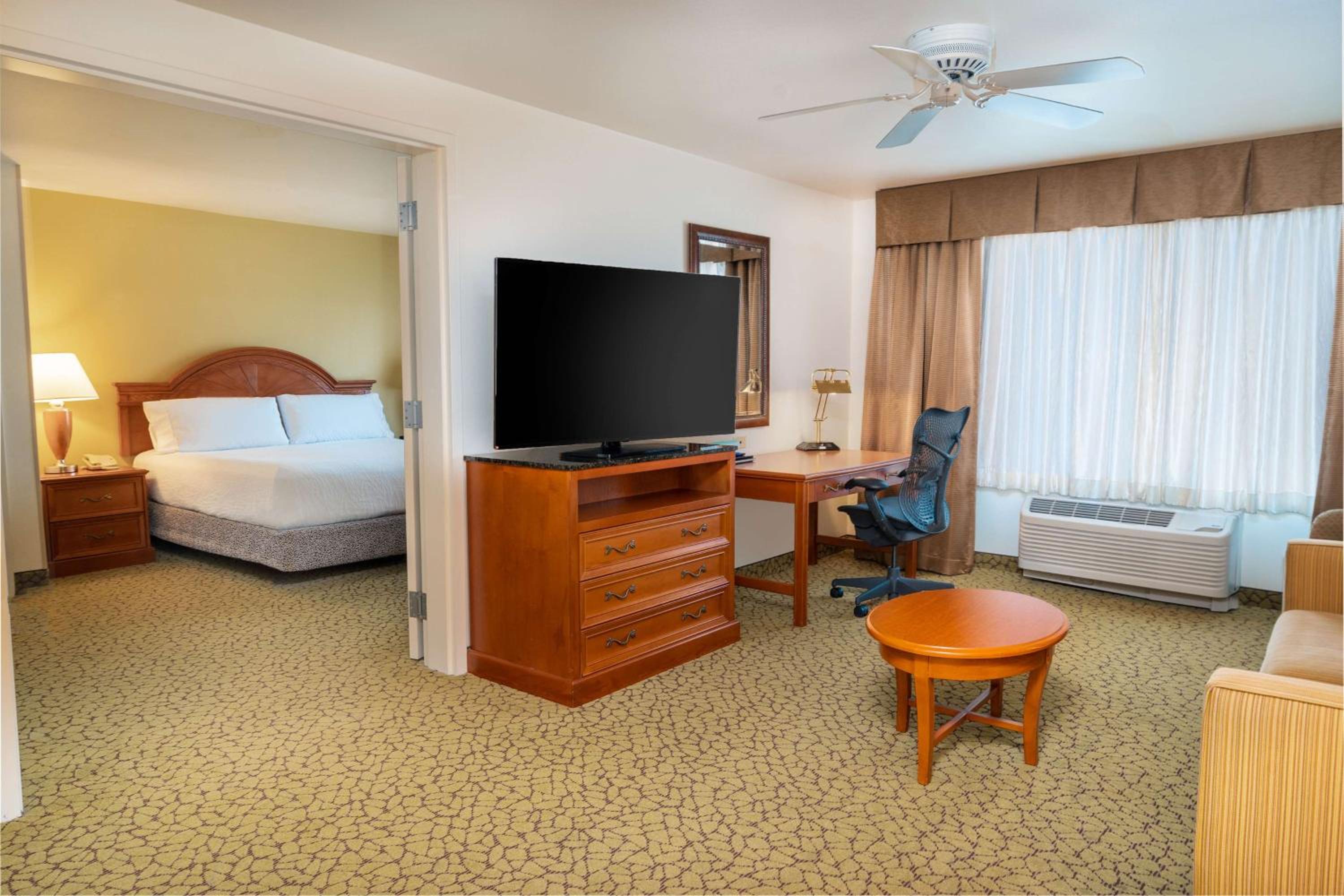 King Room - Hearing Access - Photo 2