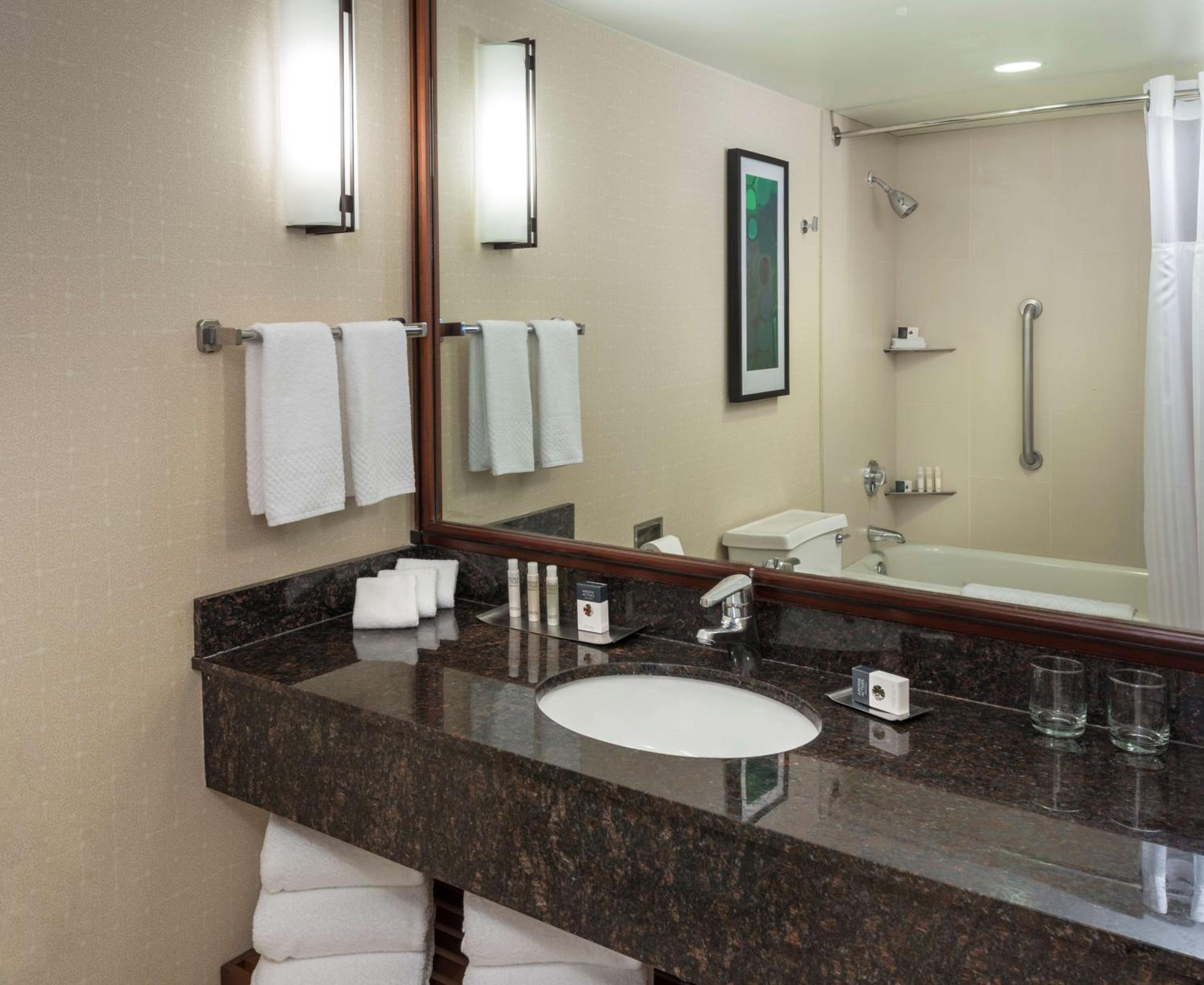 Two-Room Double Suite - Non-Smoking - Photo 2