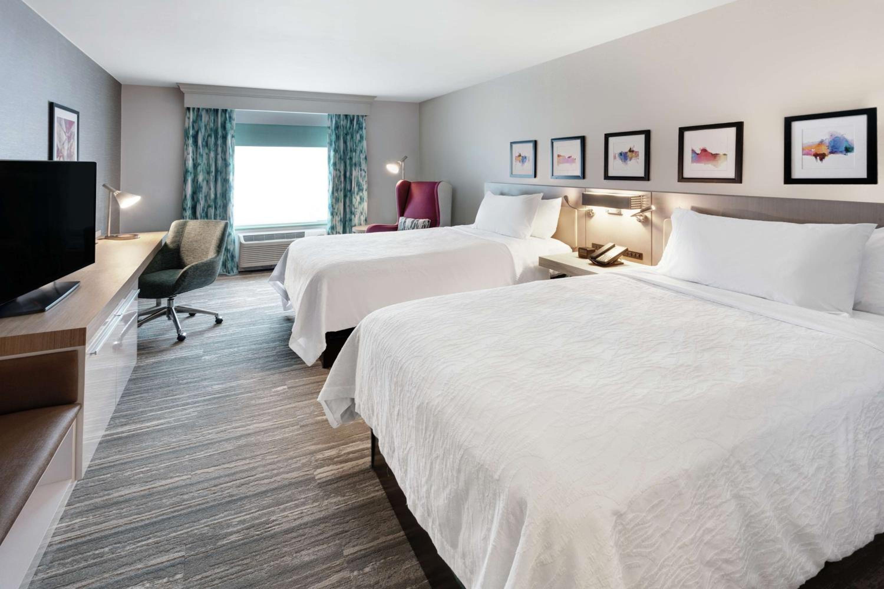 Double Room with Two Double Beds - Non-Smoking - Photo 2
