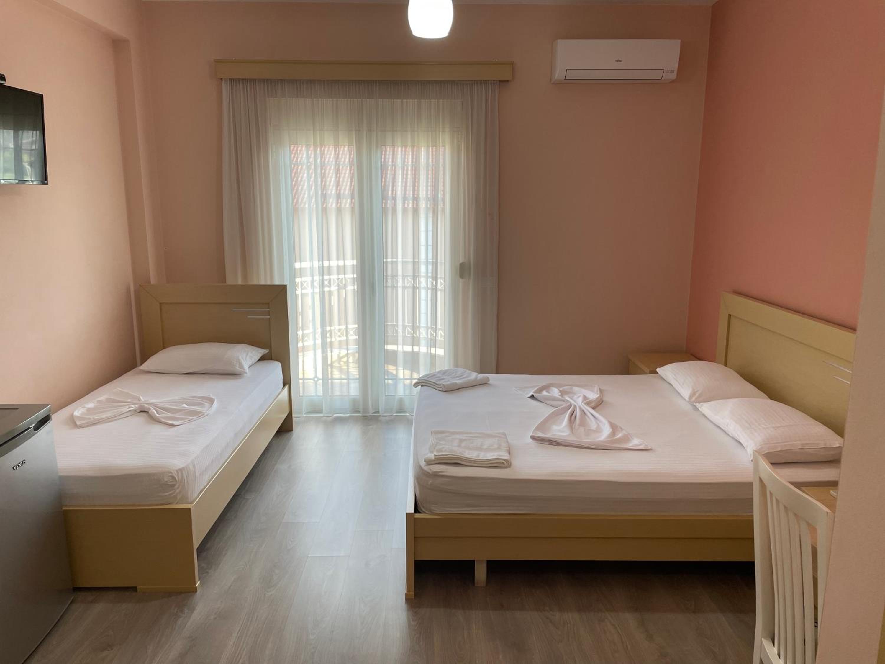 Triple Room with Garden View photo 1