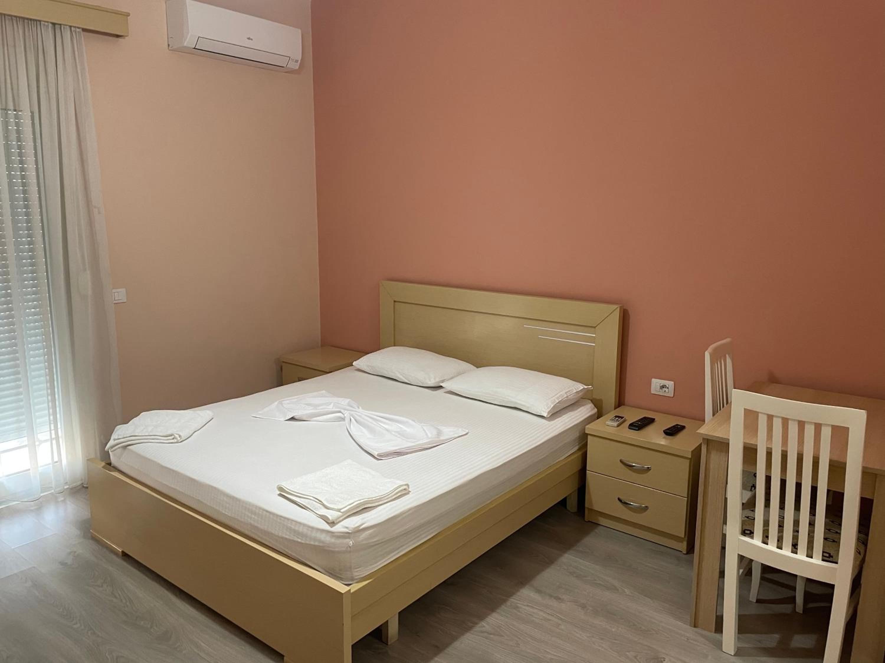 Triple Room with Garden View photo 2