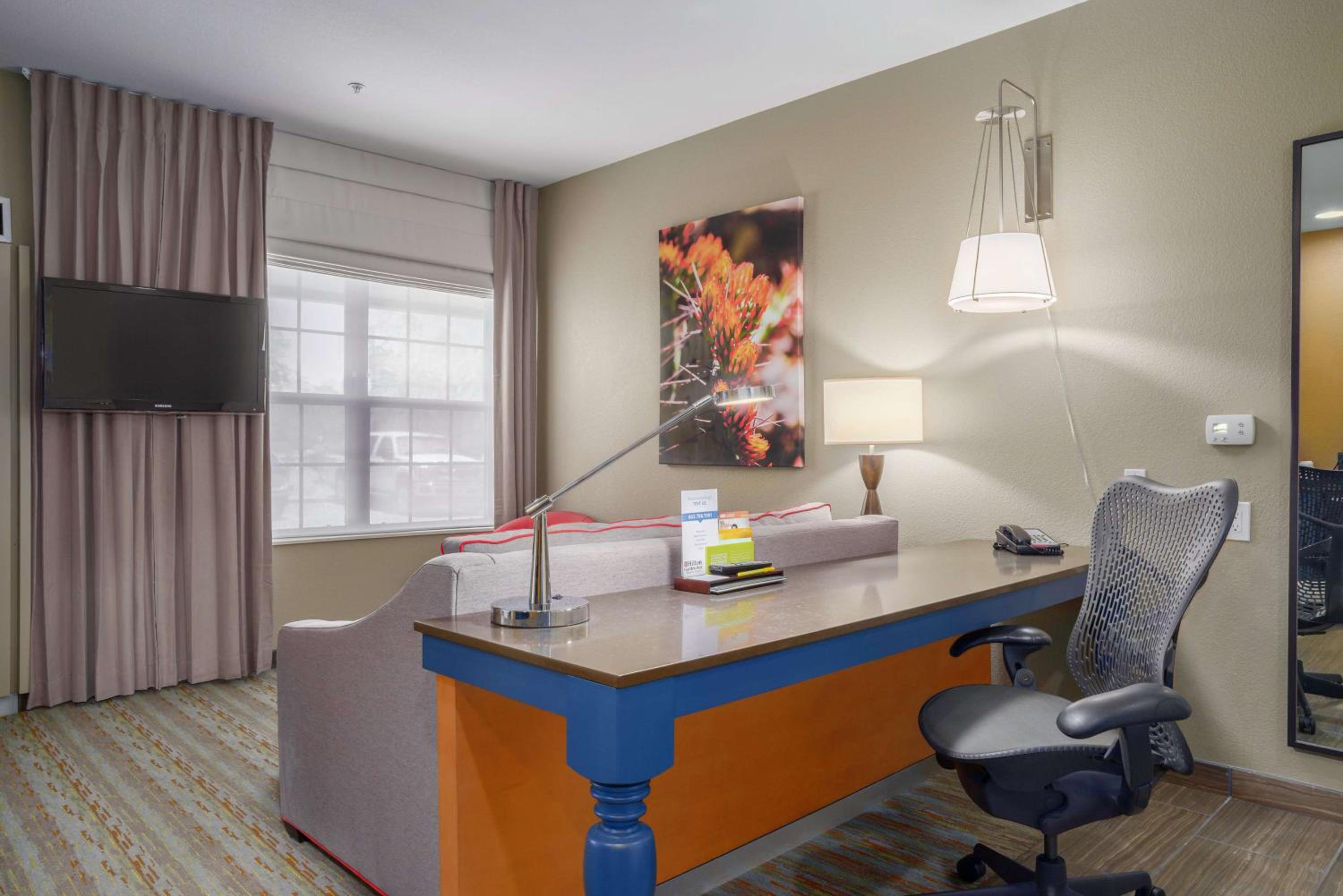 One-Bedroom King Suite with Sofa Bed - Photo 1