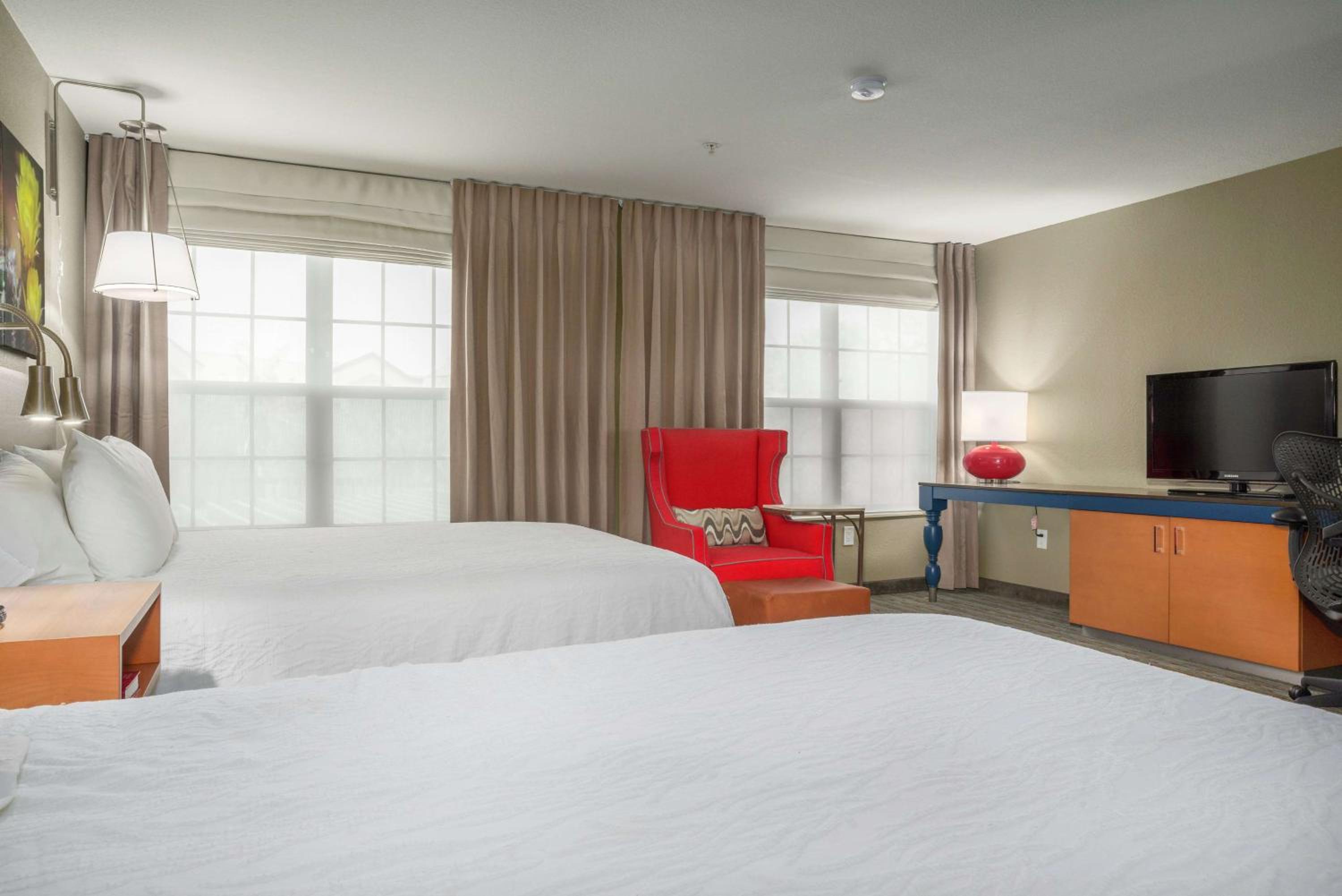 Queen Room with Two Queen Beds - Photo 1