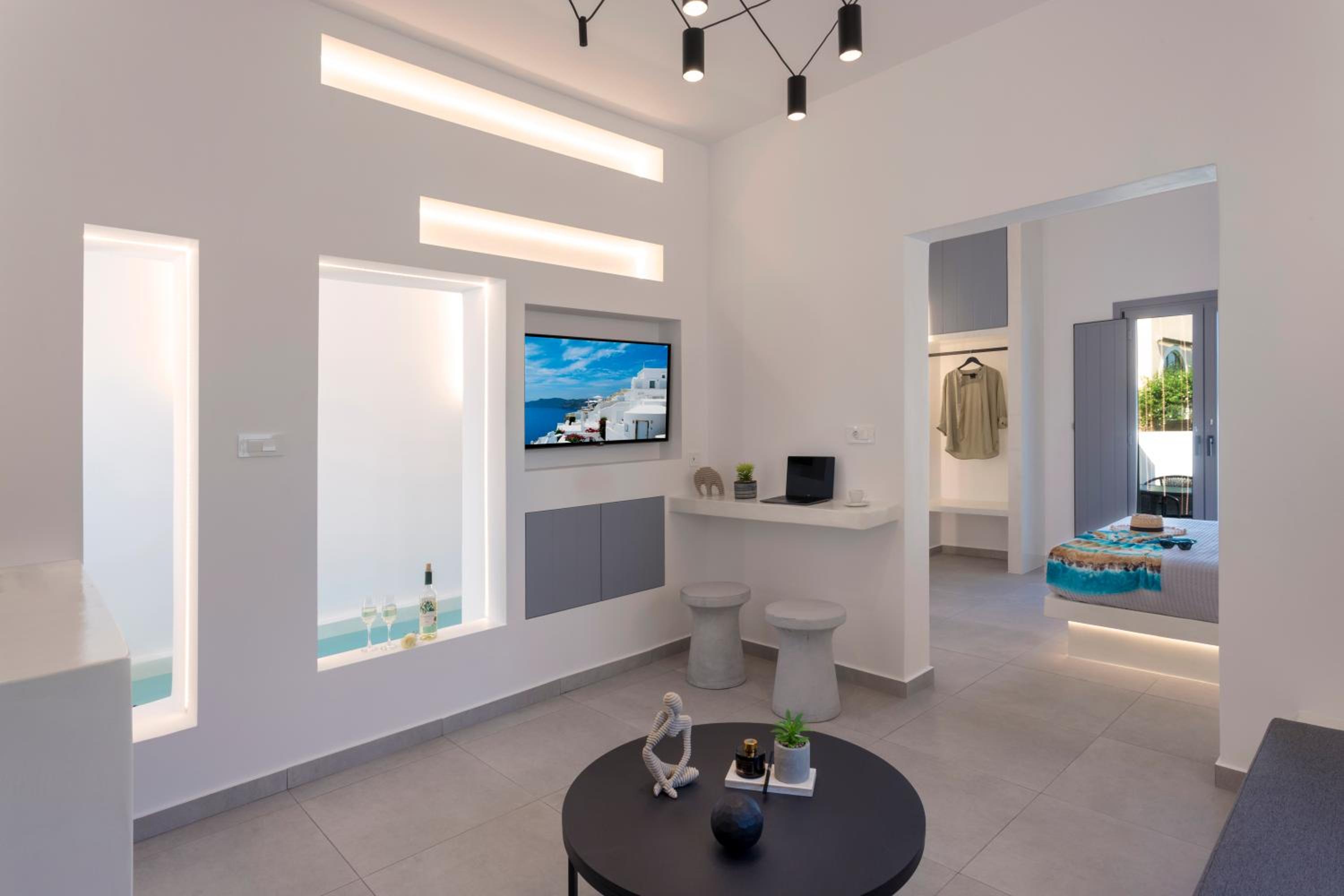 Deluxe Suite with Spa Bath