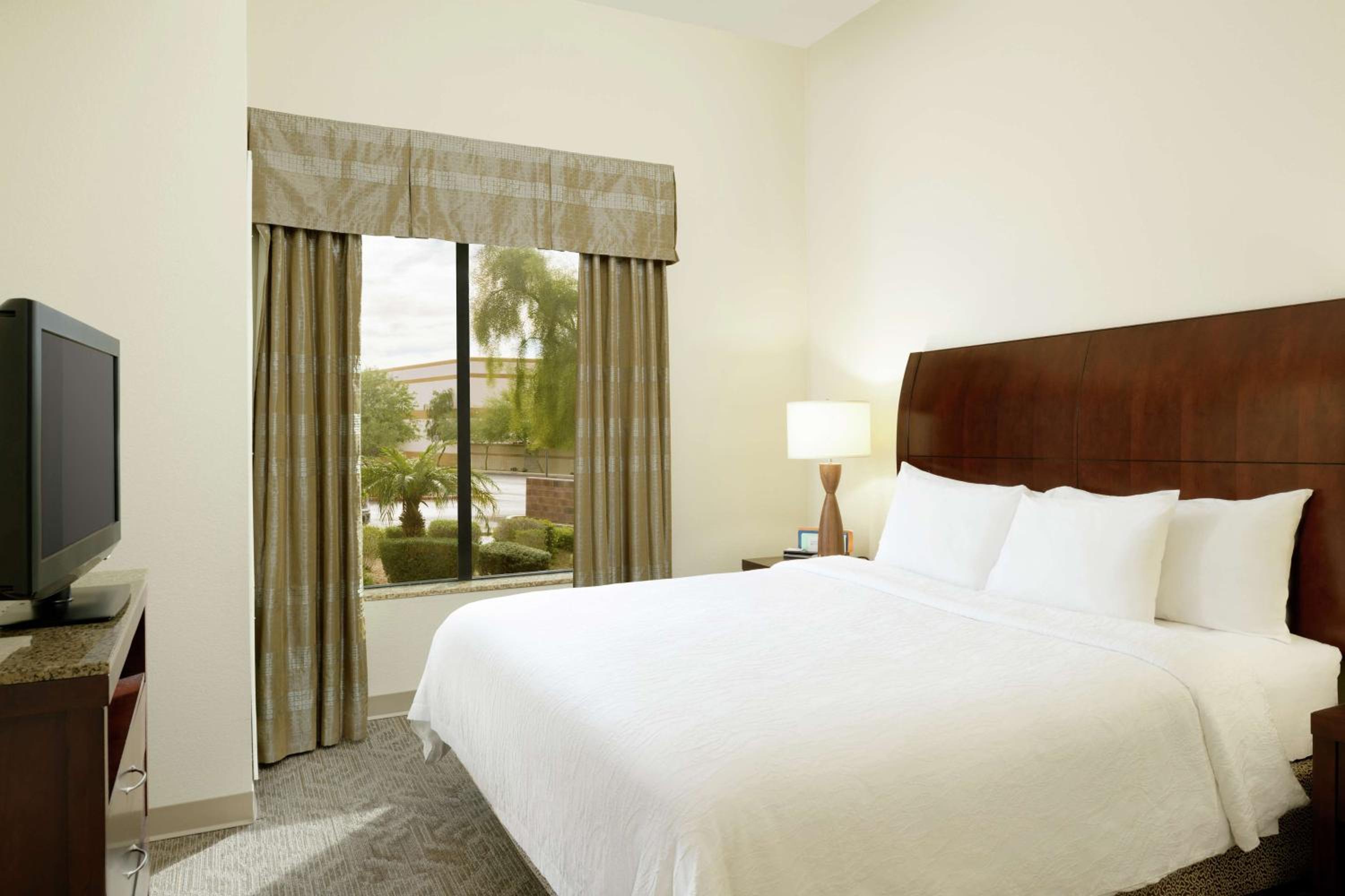 Junior King Suite - Photo 2