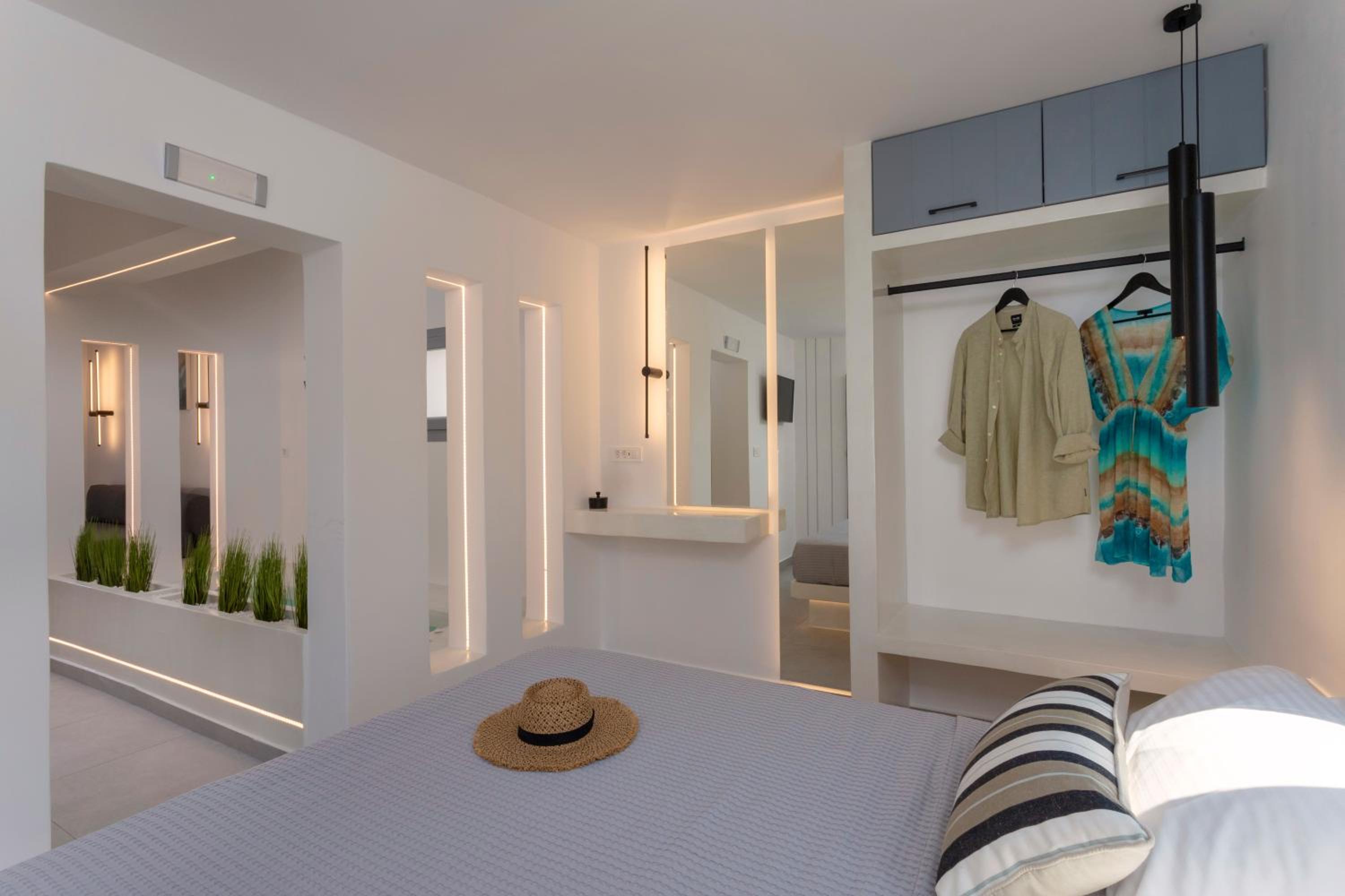 Deluxe Suite with Spa Bath