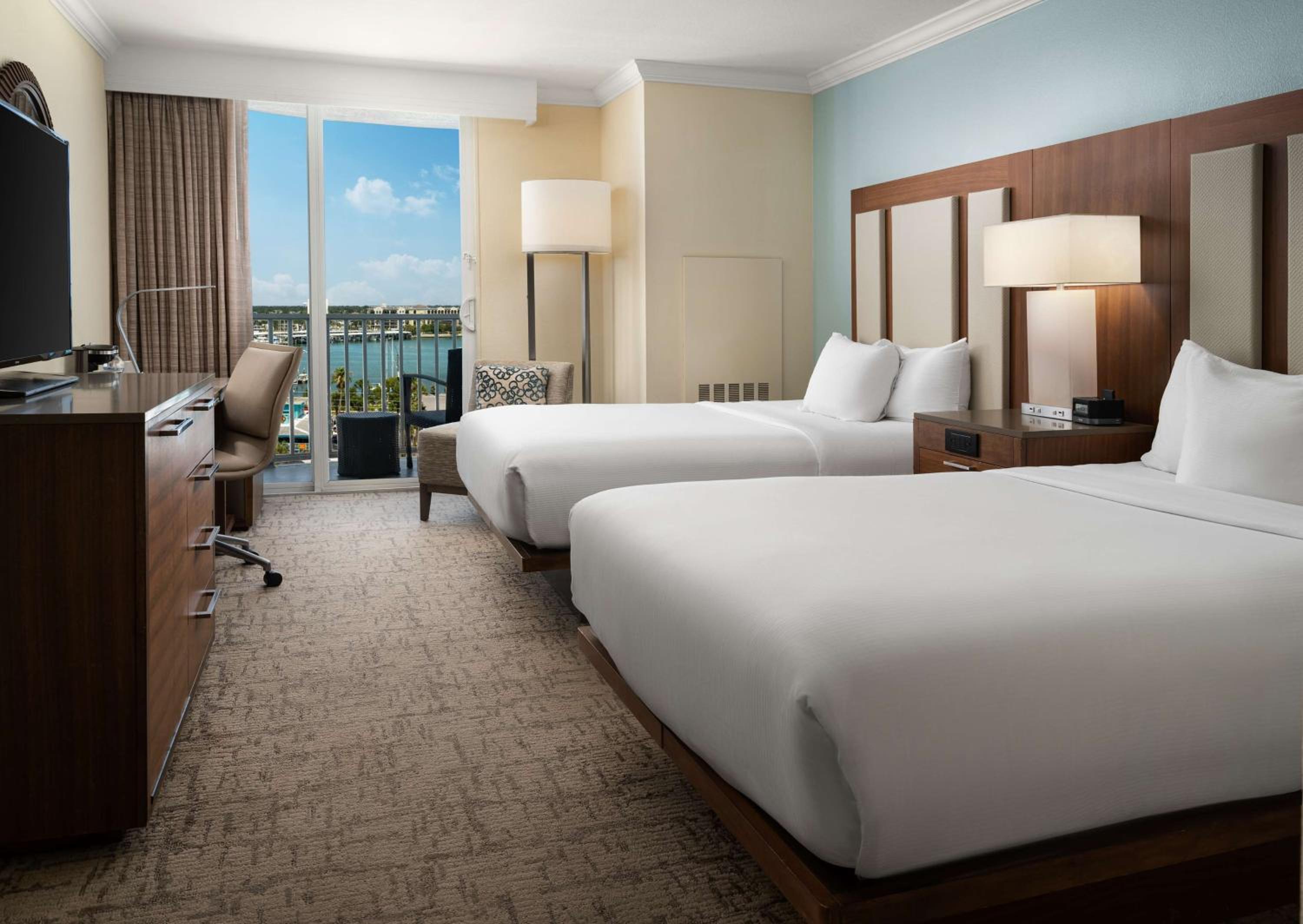 Double Room with Two Double Beds and Harbor View - Photo 1
