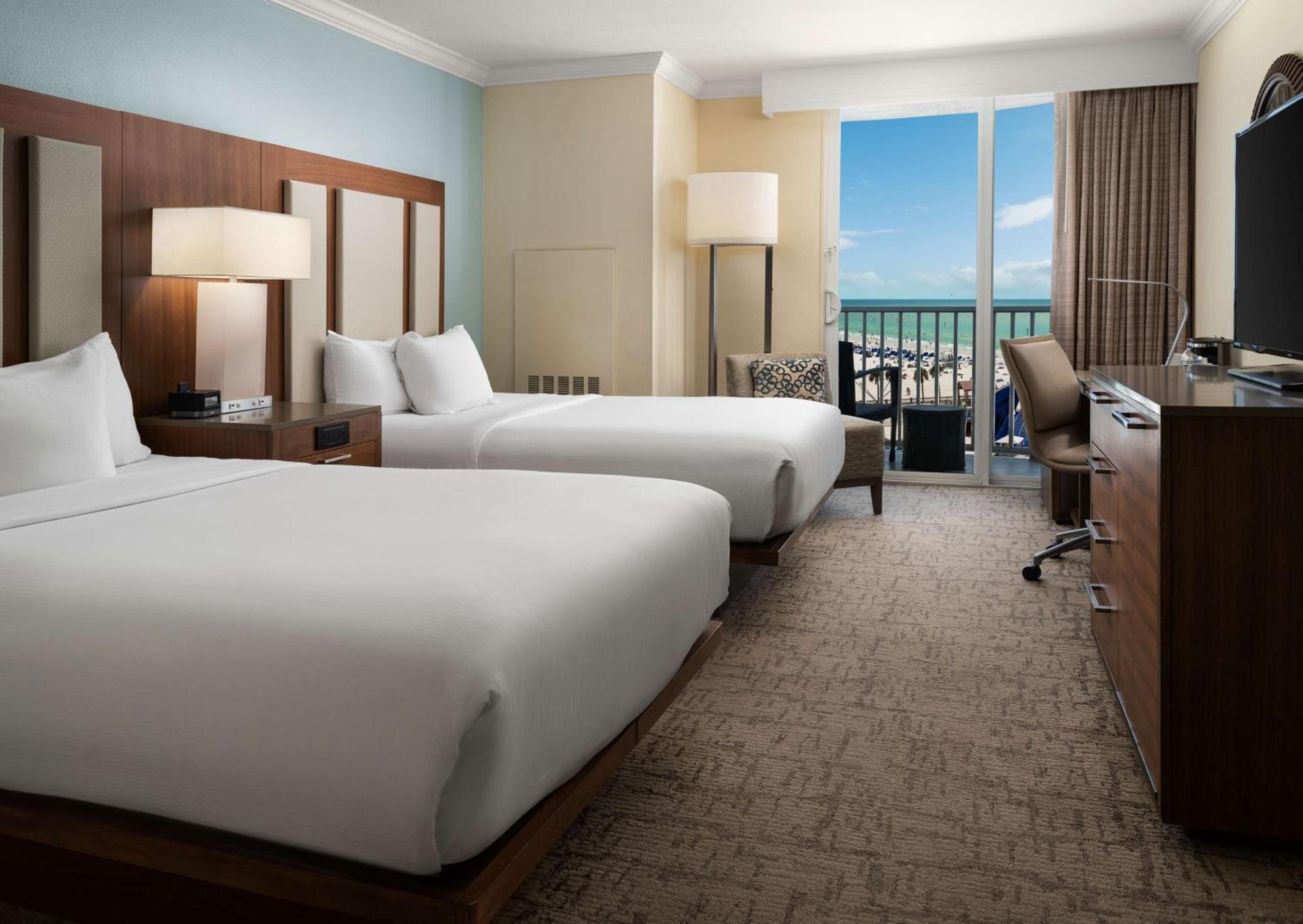 Double Room with Two Double Beds and Gulf View - Photo 6