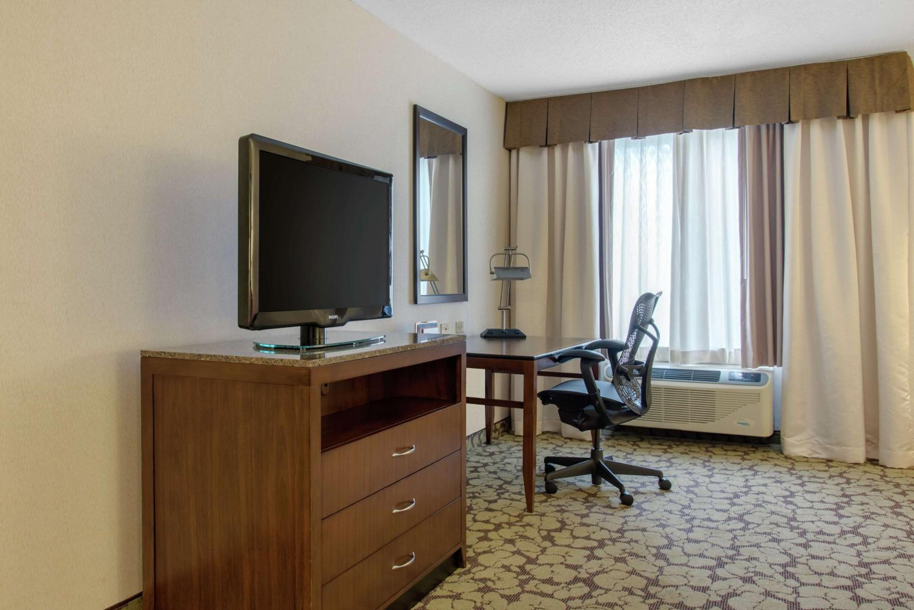 King Room - Hearing Access - Photo 3