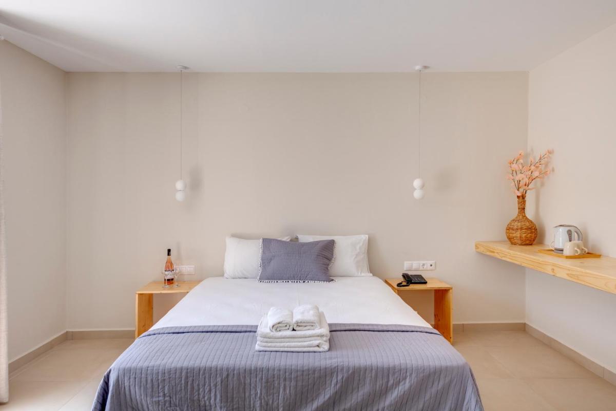 Standard Triple Room with Sea View photo 2