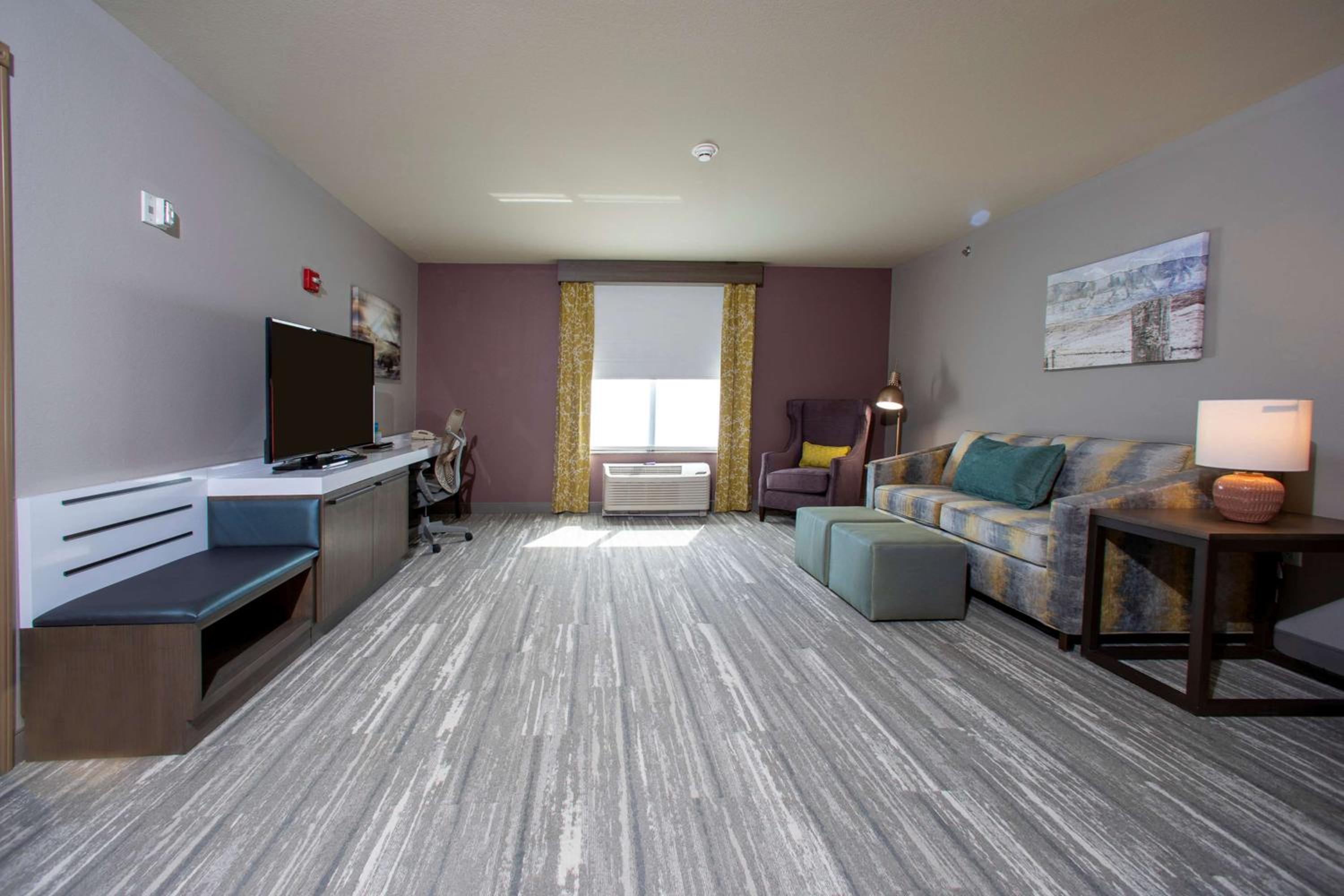 One-Bedroom King Suite - Photo 1