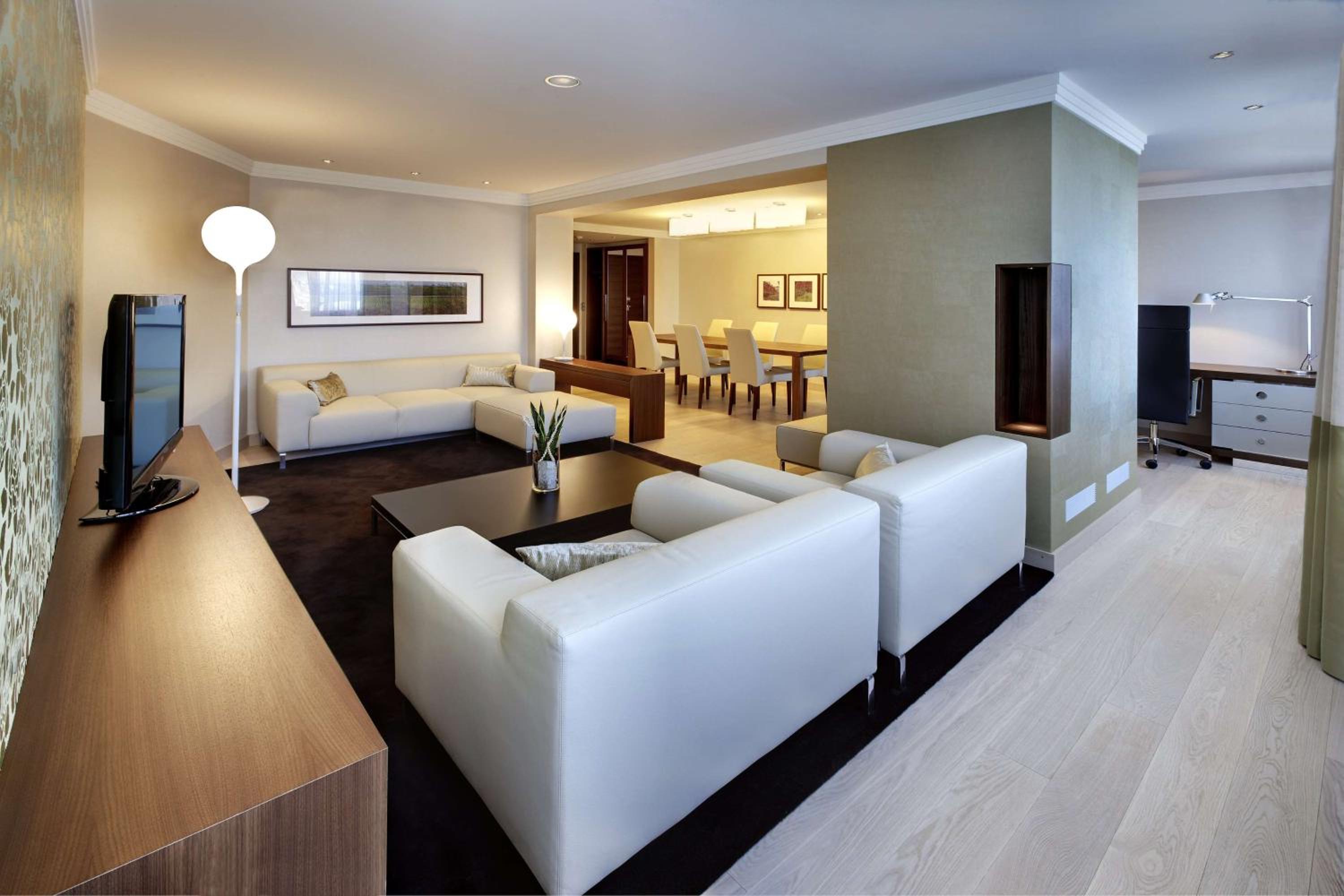 Presidential Suite thumbnail 5