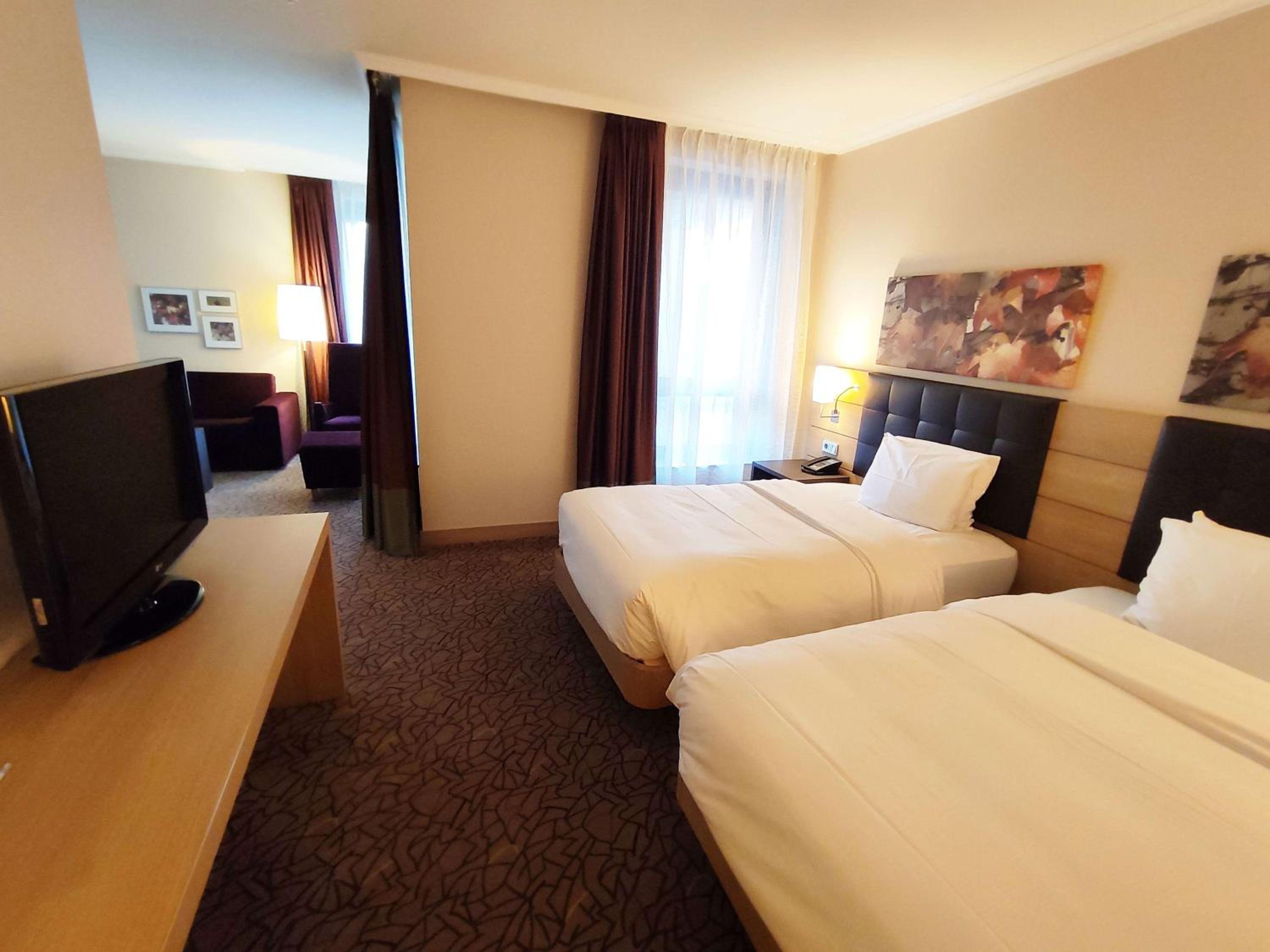 Junior Suite mit zwei Betten - Photo 1