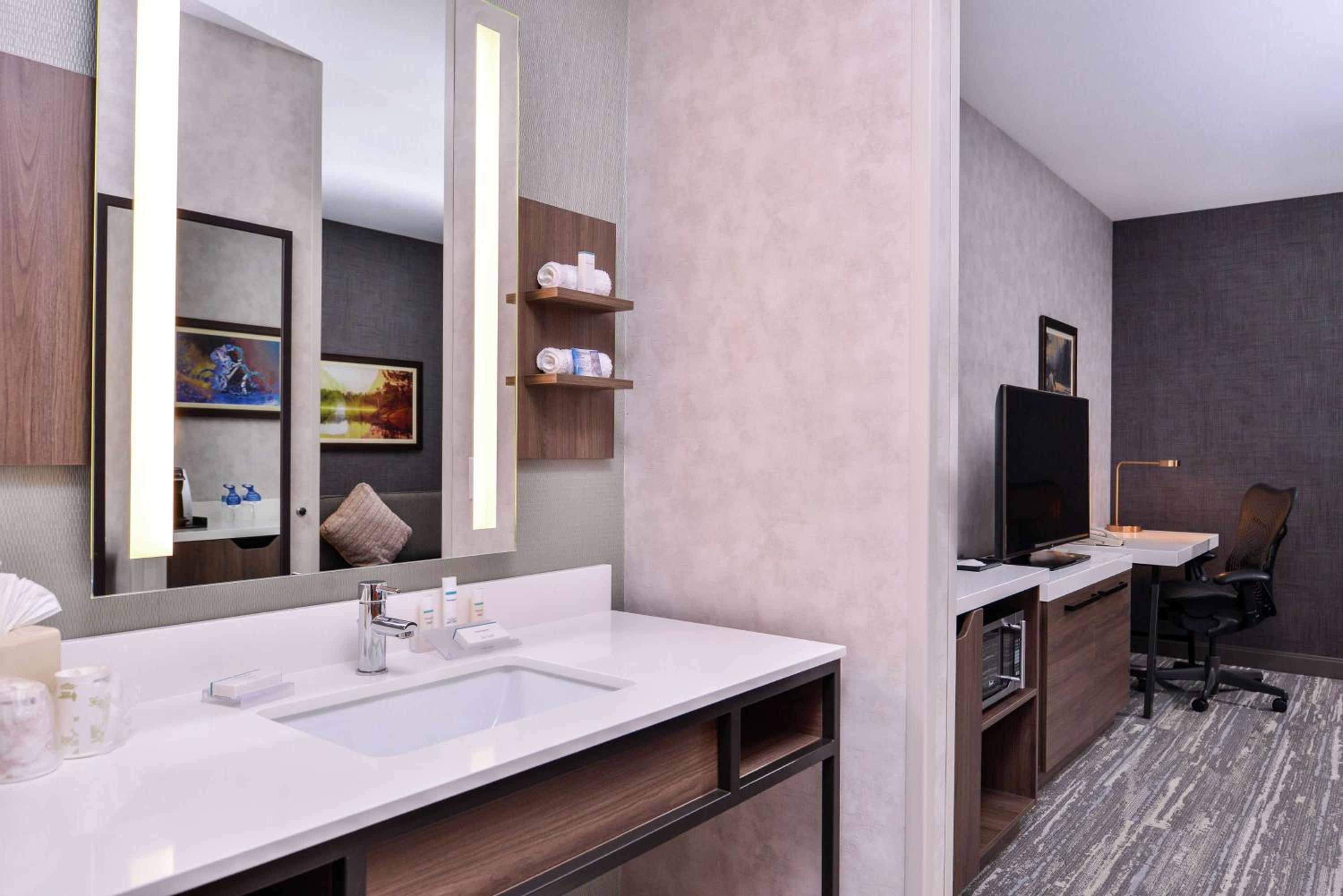 Superior King Room photo 2