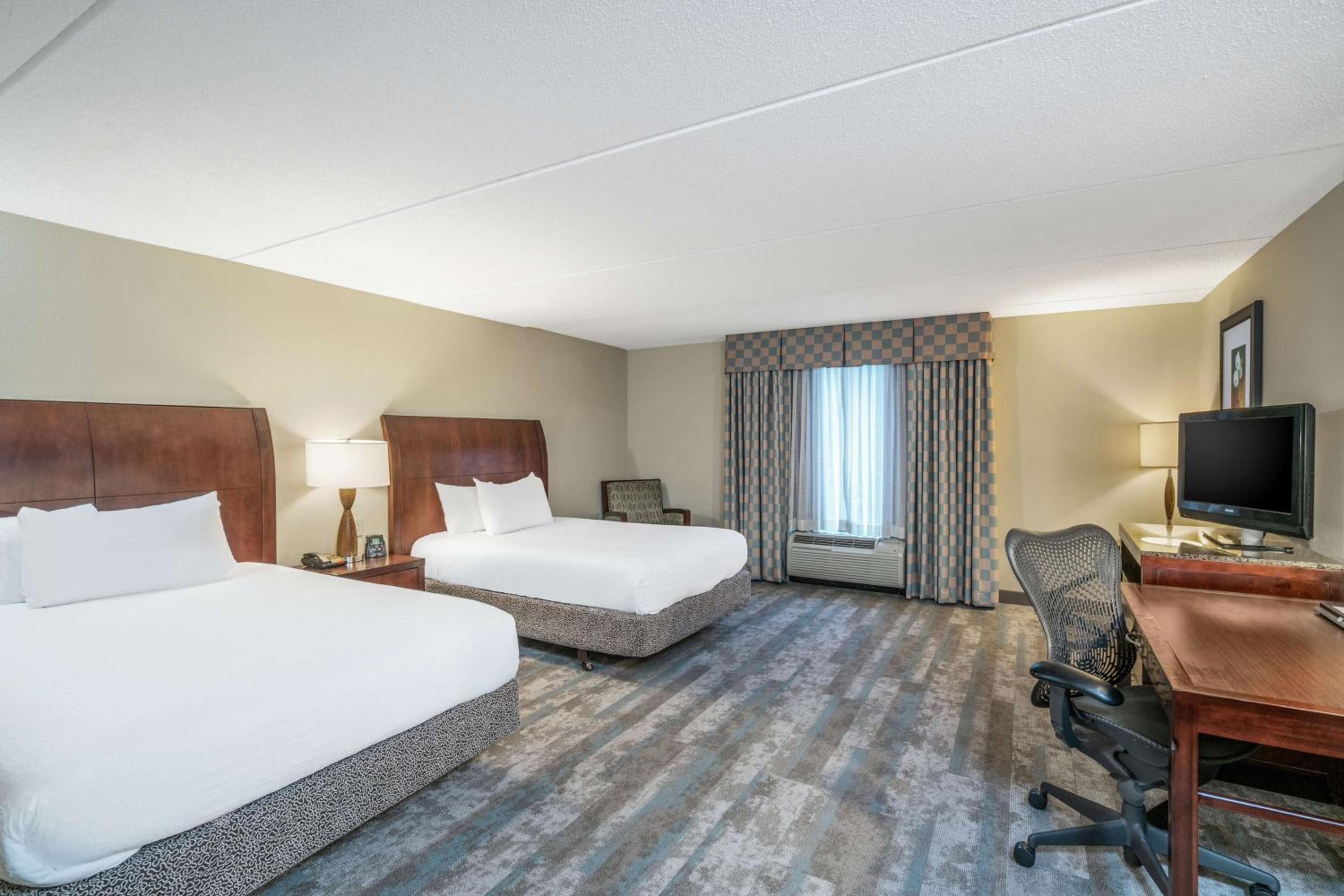 Queen Room with Two Queen Beds - Photo 1