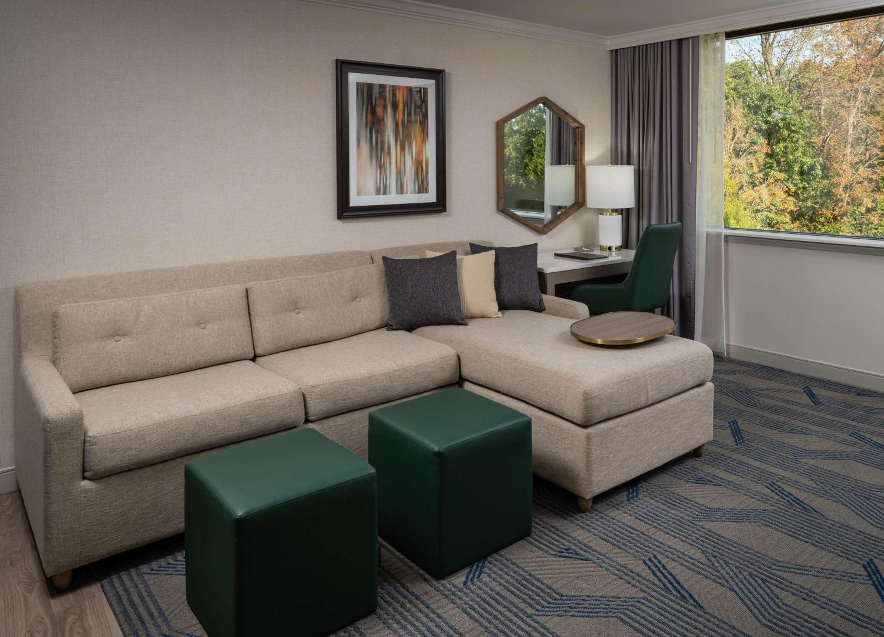 King Alcove Suite - Photo 2