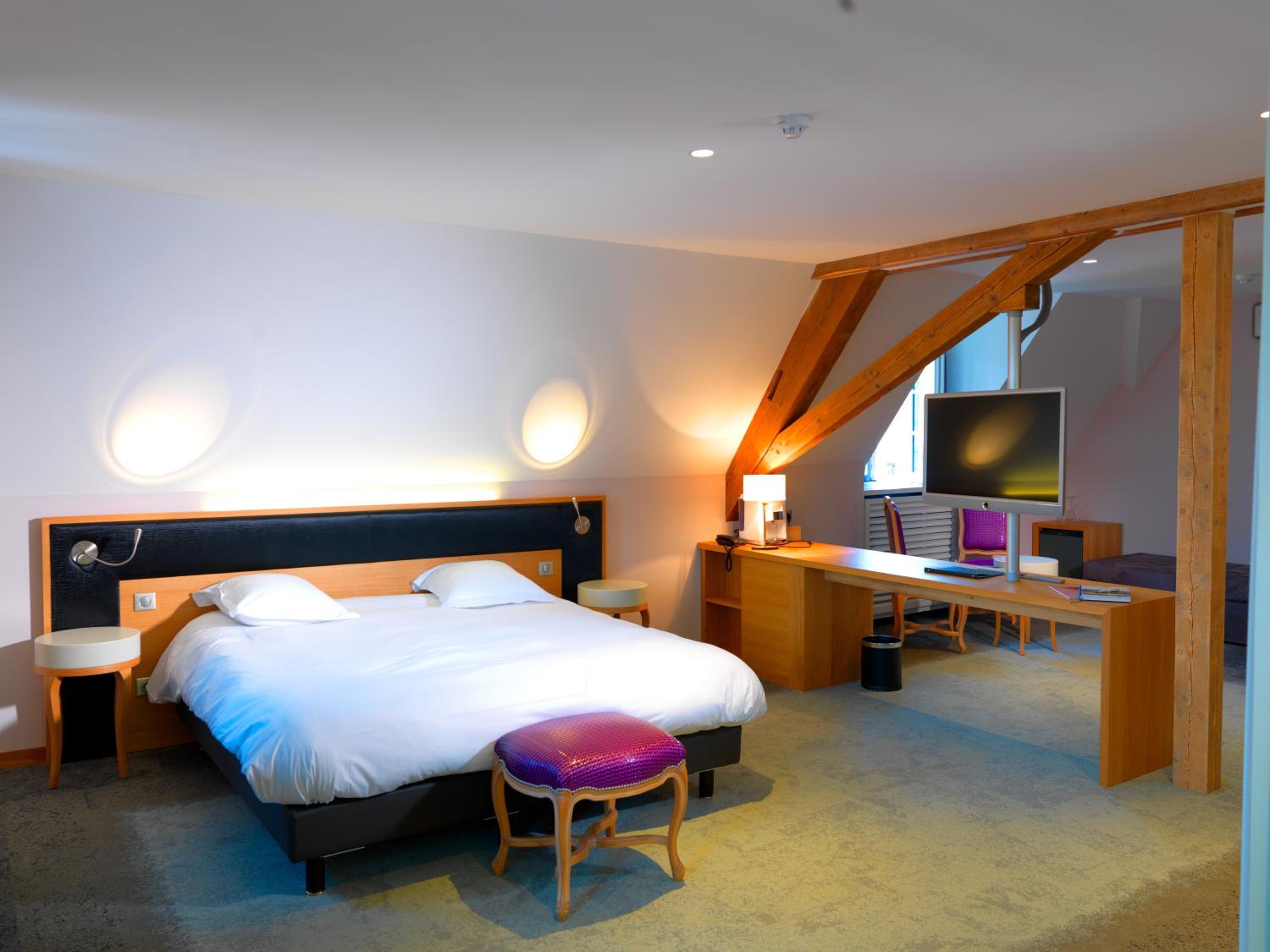 Deluxe Suite