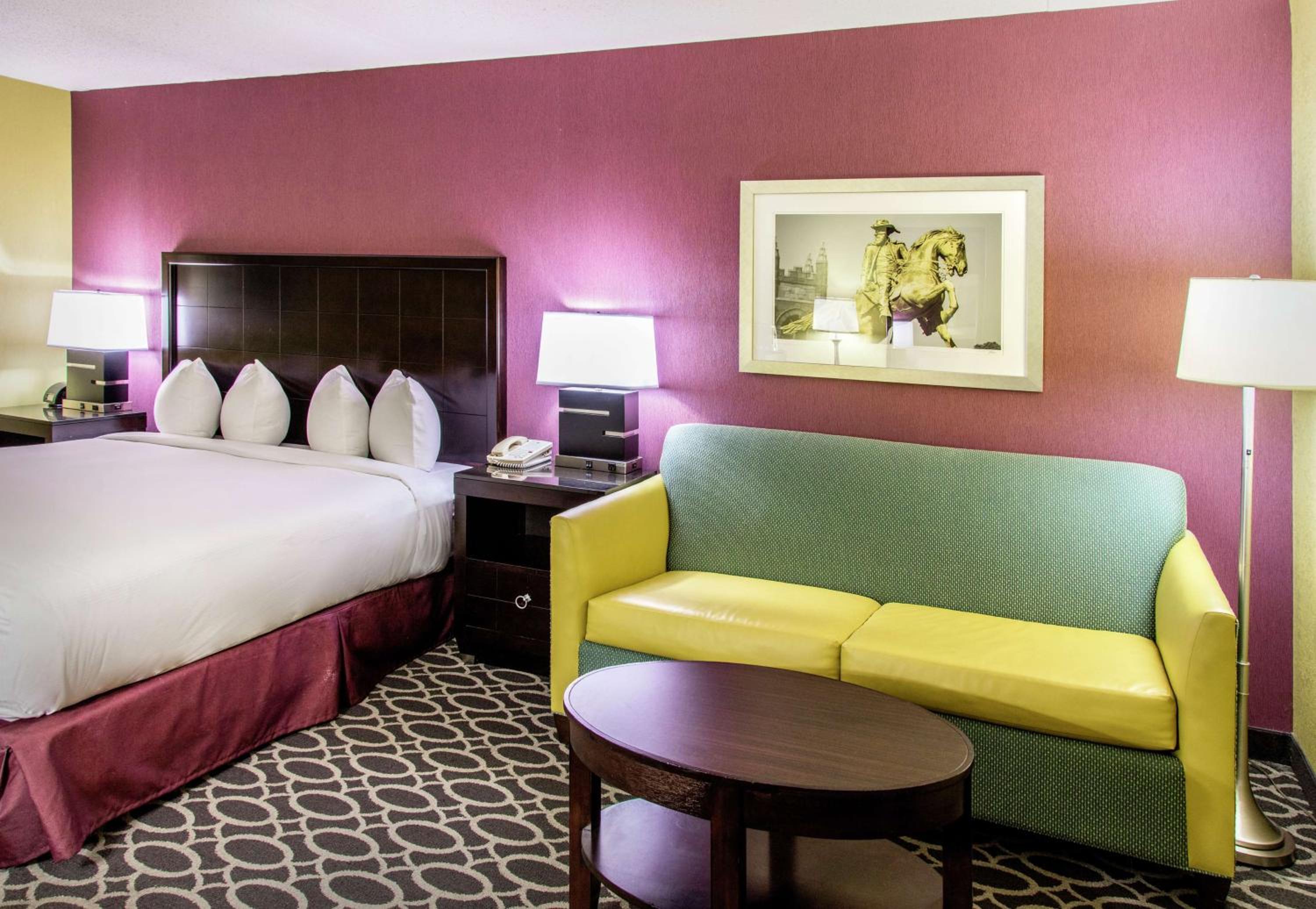 King Room with Sofa Bed - Non-Smoking - Photo 1