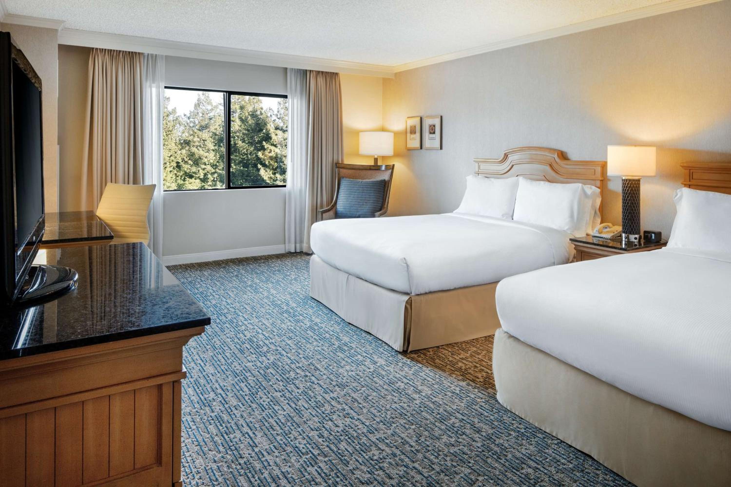 Queen Room with Two Queen Beds - Photo 1