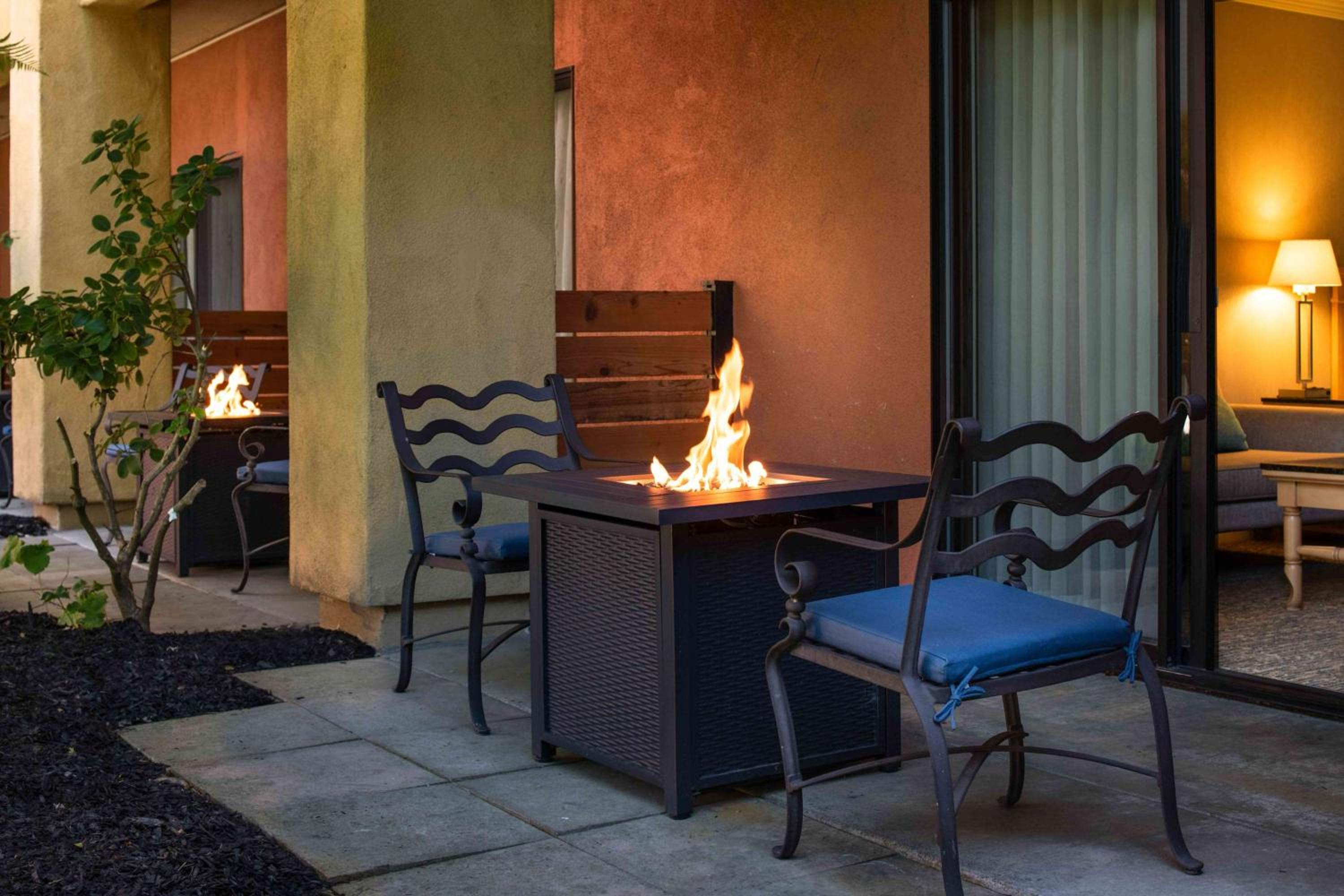 King Room with Patio and Firepit - Photo 7