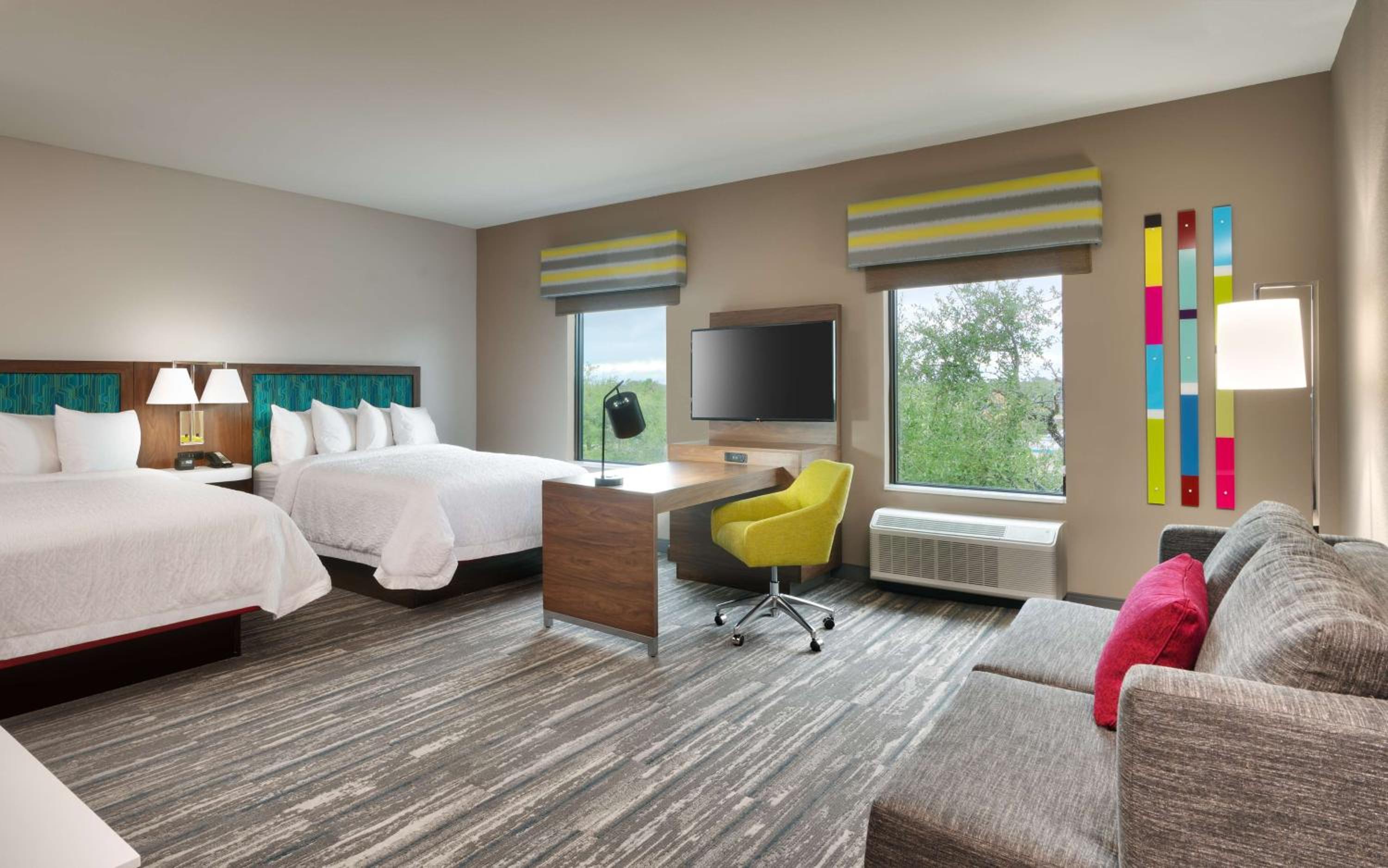 Queen Studio Suite with Two Queen Beds - Non-Smoking - Photo 1