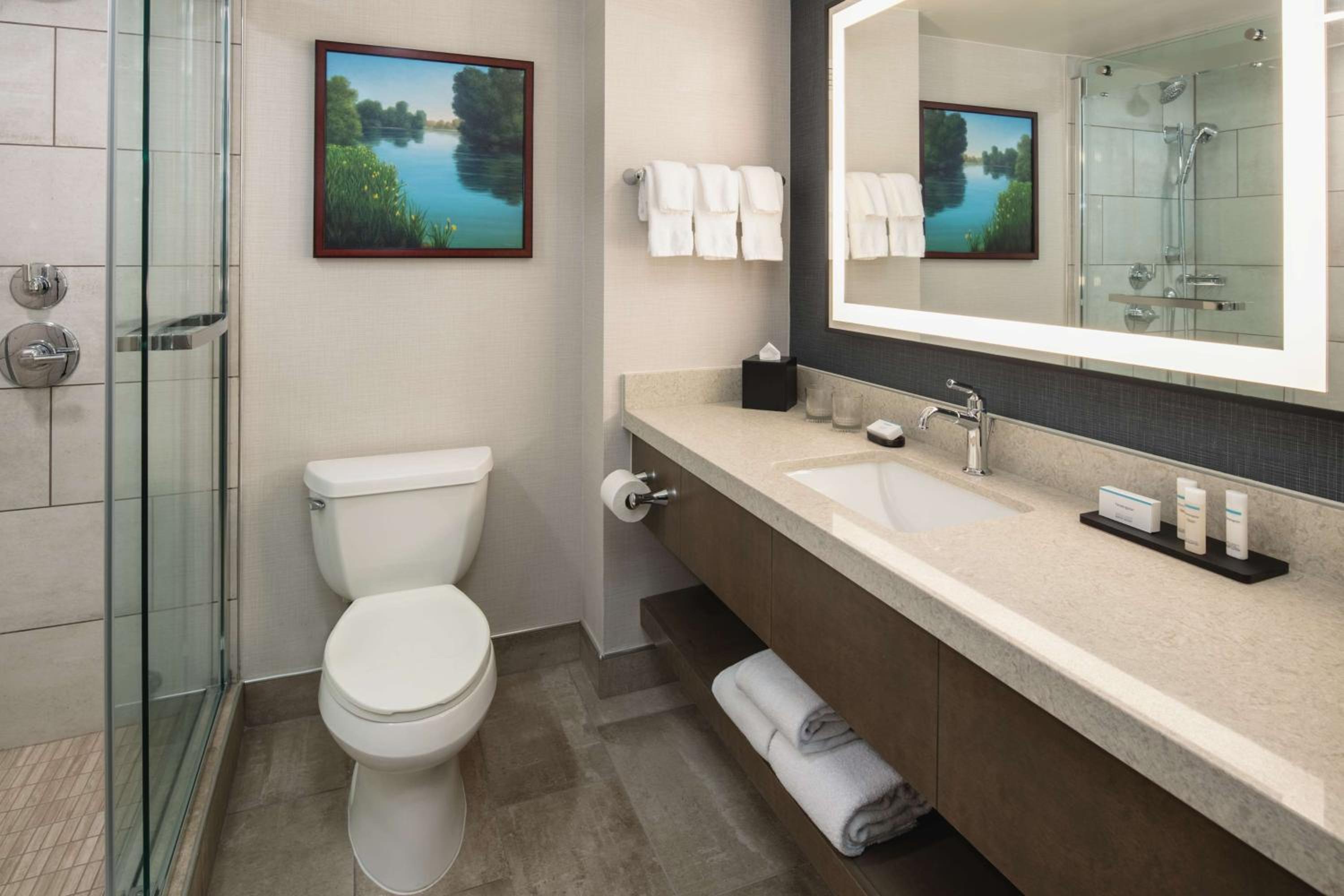 One-Bedroom Queen Suite with Two Queen Beds and Partial River View - Photo 2