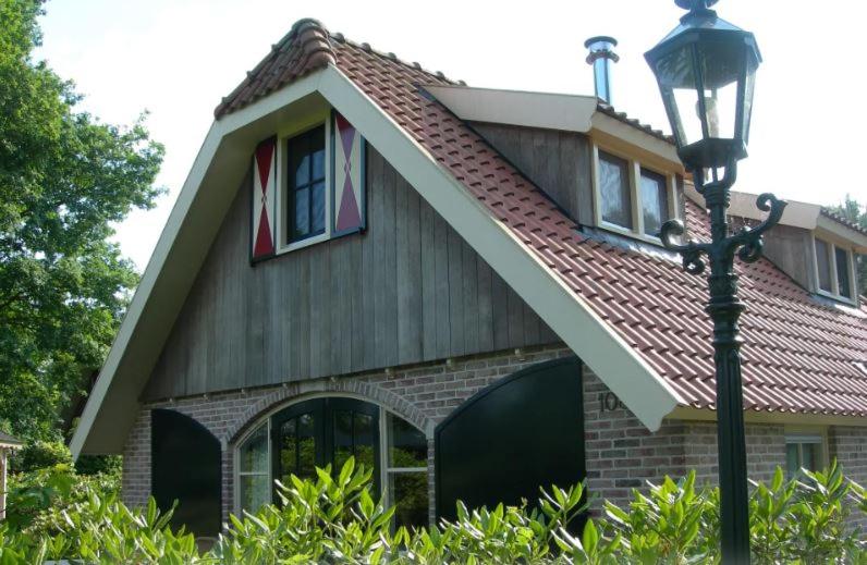 Three-Bedroom House photo 3