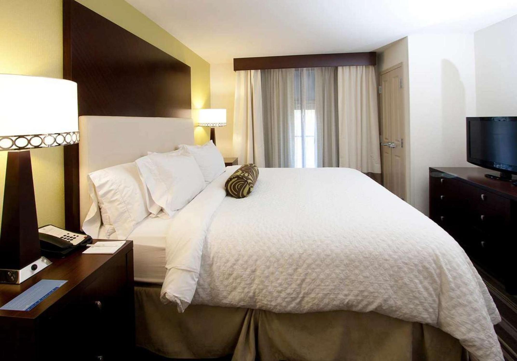 Two-Room King Suite - Non-Smoking - Photo 7