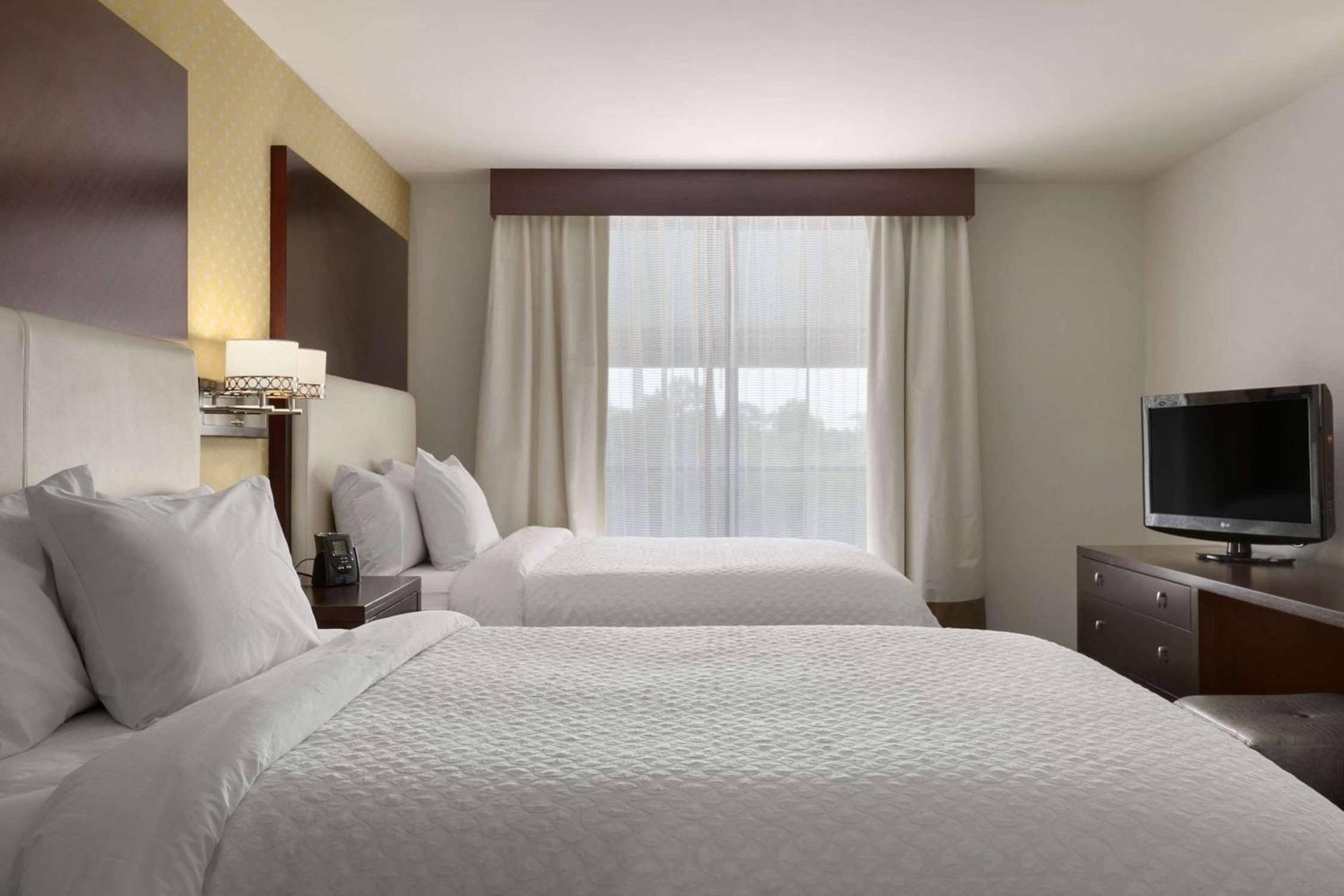 Suite with Two Queen Beds - Non-Smoking - Photo 1