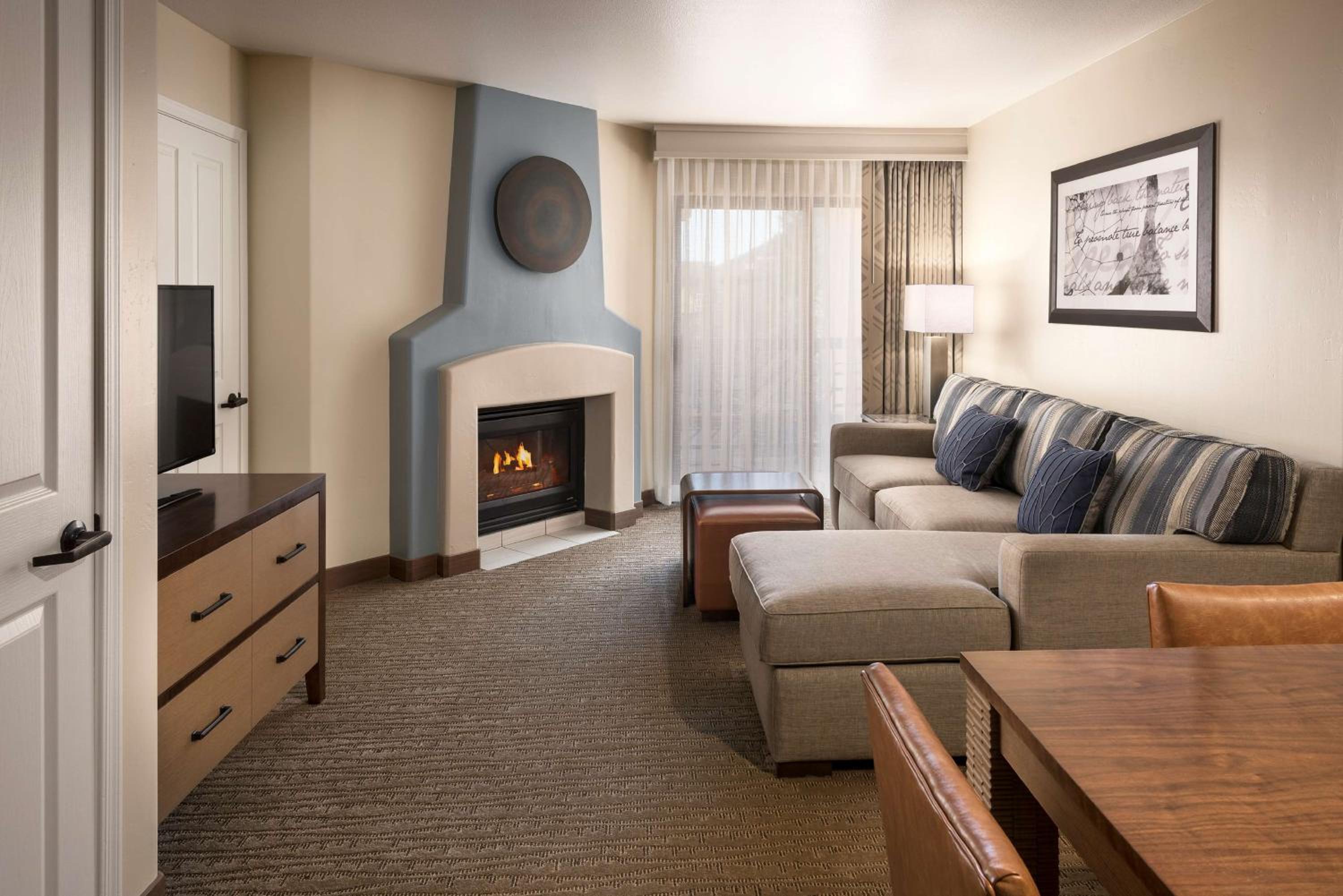 King Suite with Balcony - Photo 1