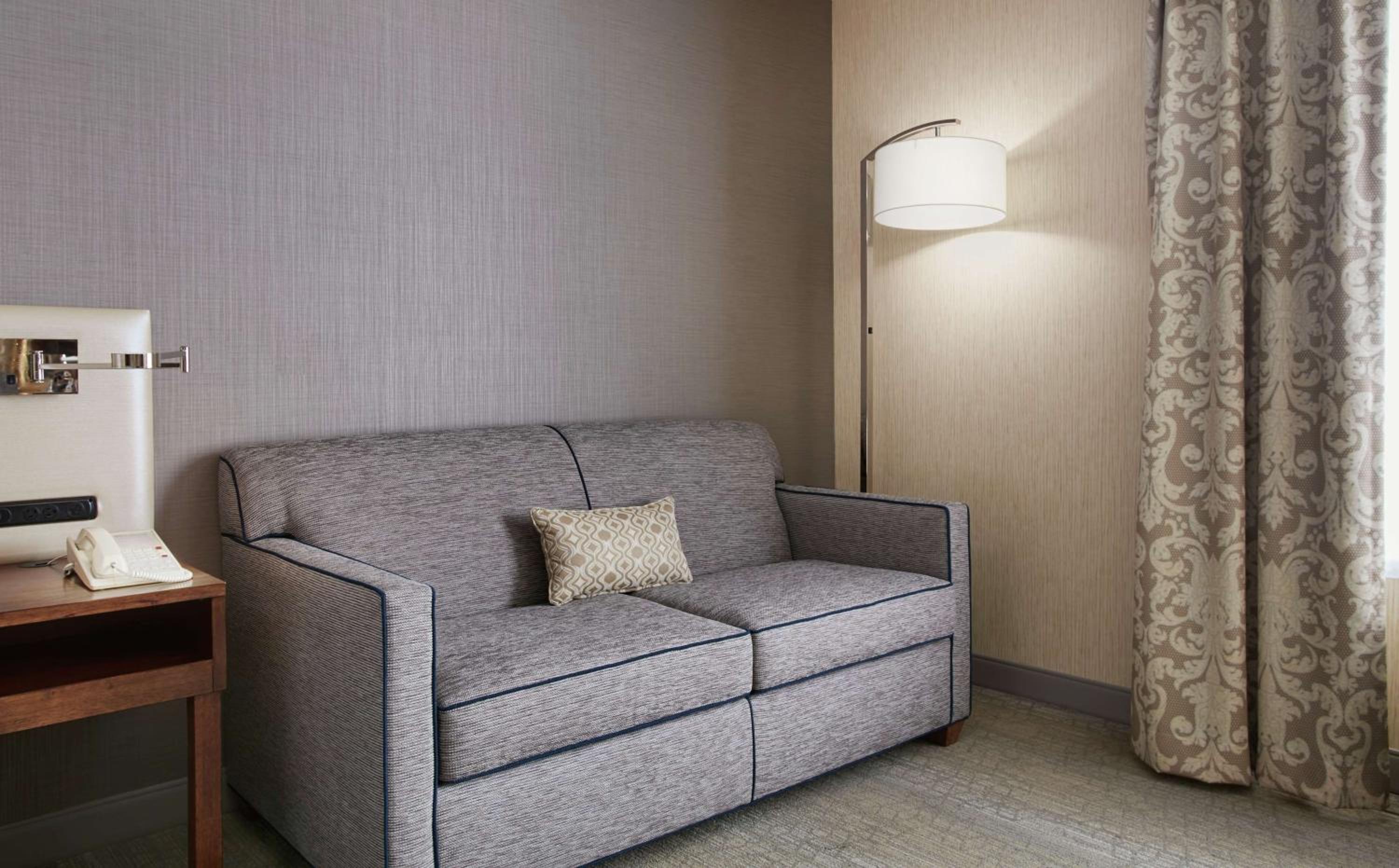 King Room with Sofa Bed and Whirlpool