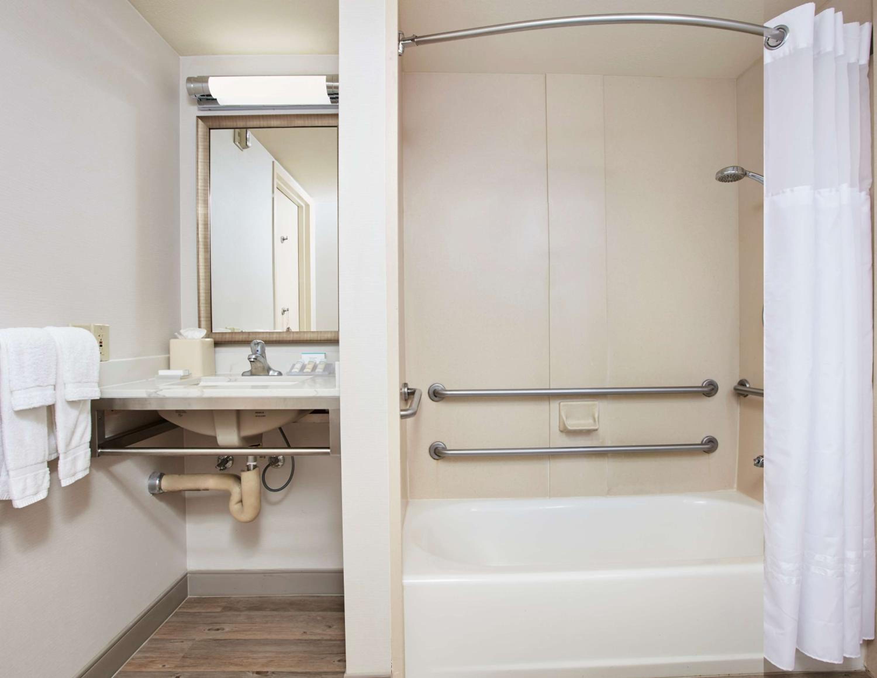 King Room - Disability Access/Hearing Accessible