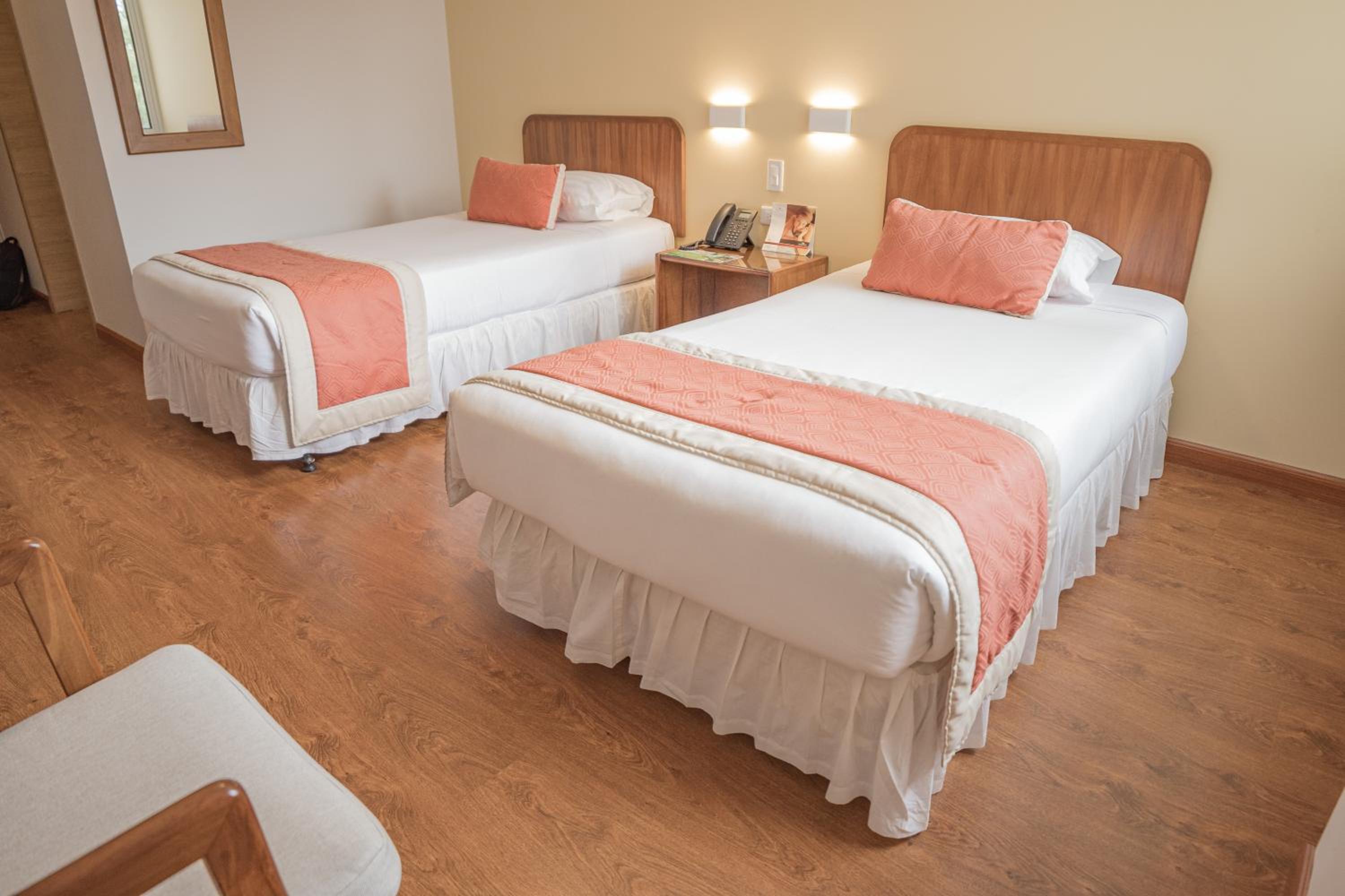 Standard Twin Room photo 3