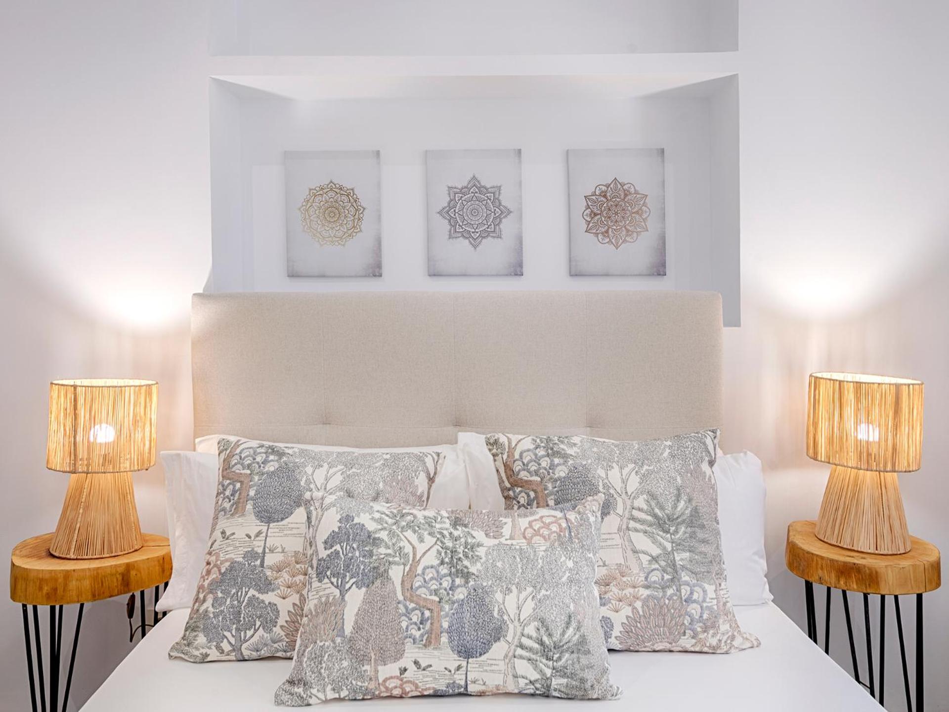 Standard Double Room - Photo 8