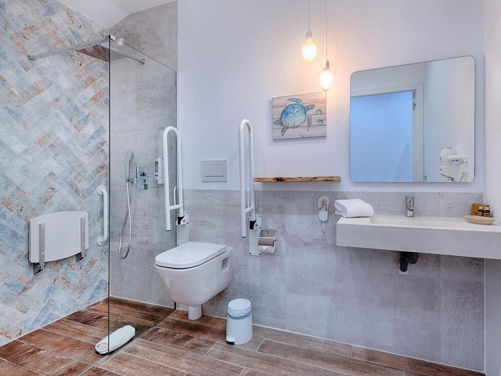 Standard Double Room - Photo 11