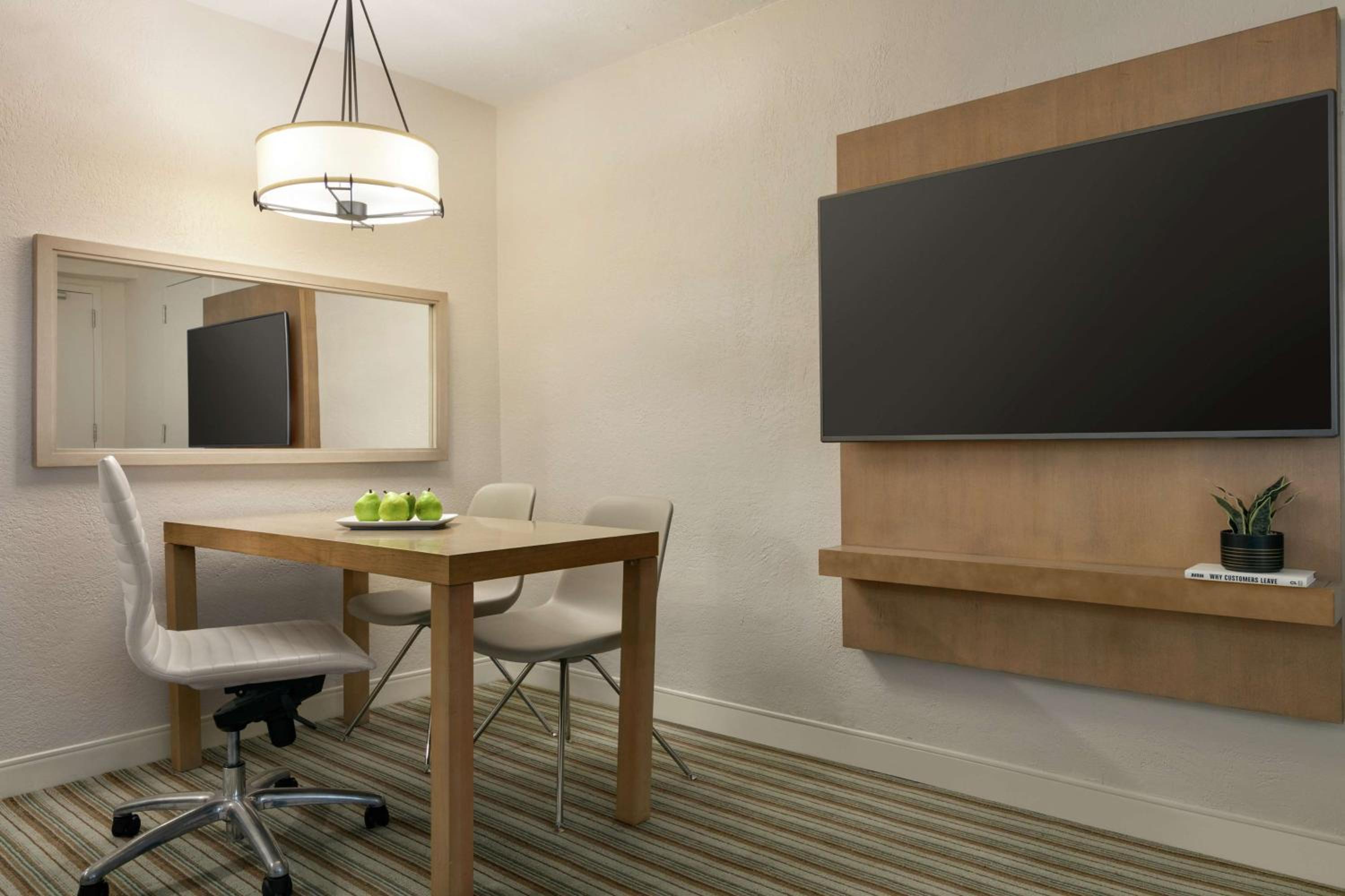 King Suite - Photo 4