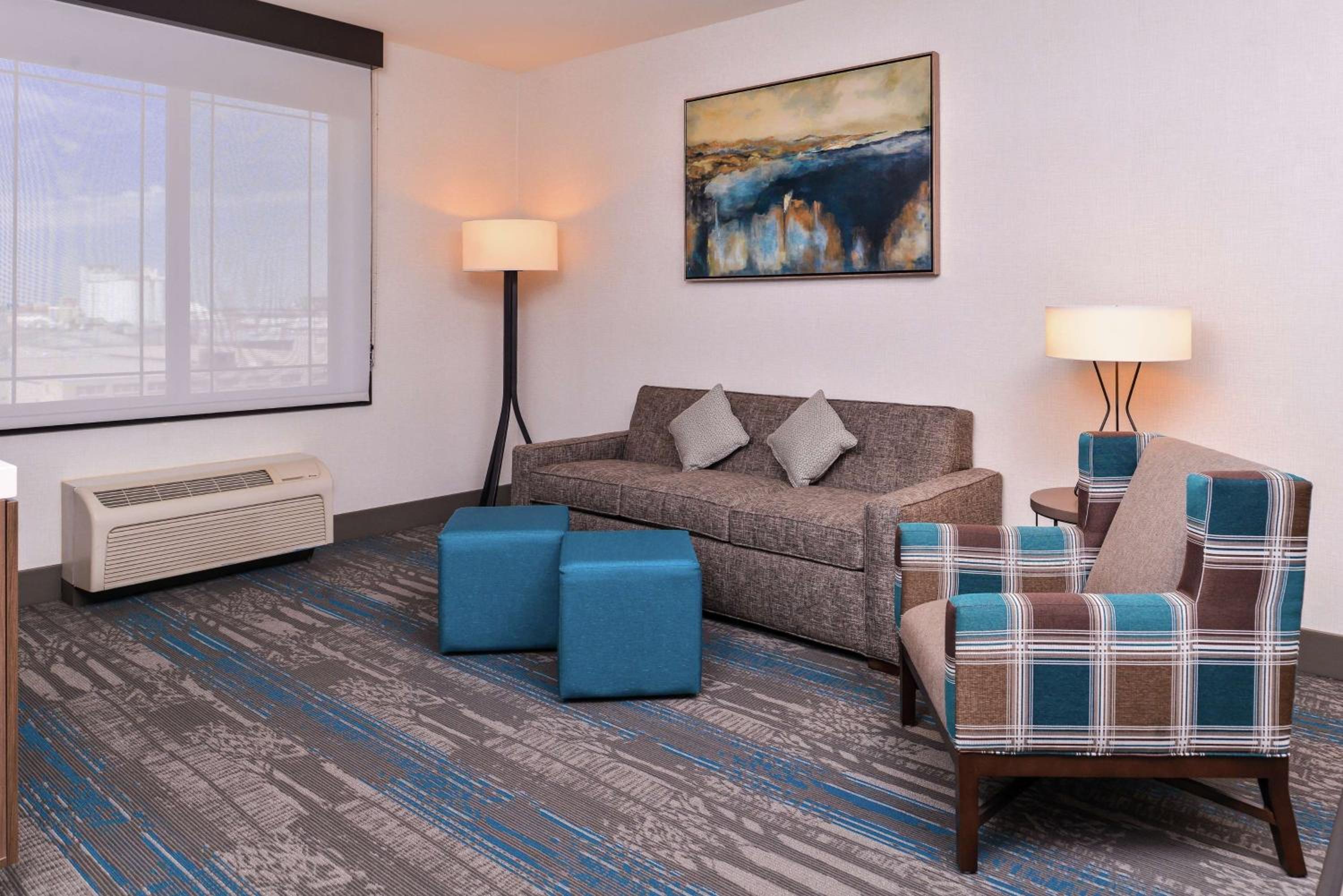 Junior King Suite with Seating Area - Photo 8
