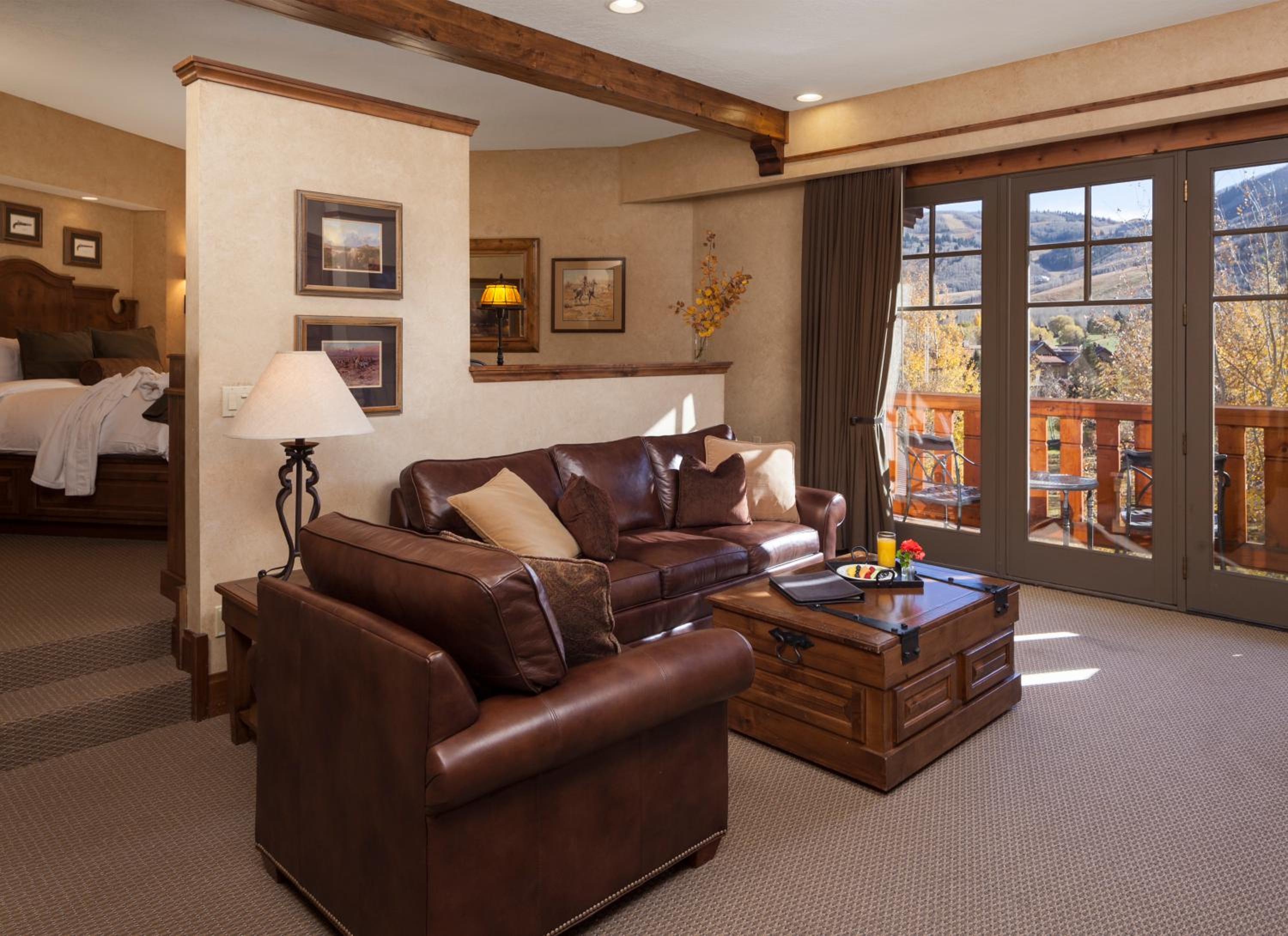 Deluxe Executive King Suite with Sofa Bed and Balcony - Photo 1