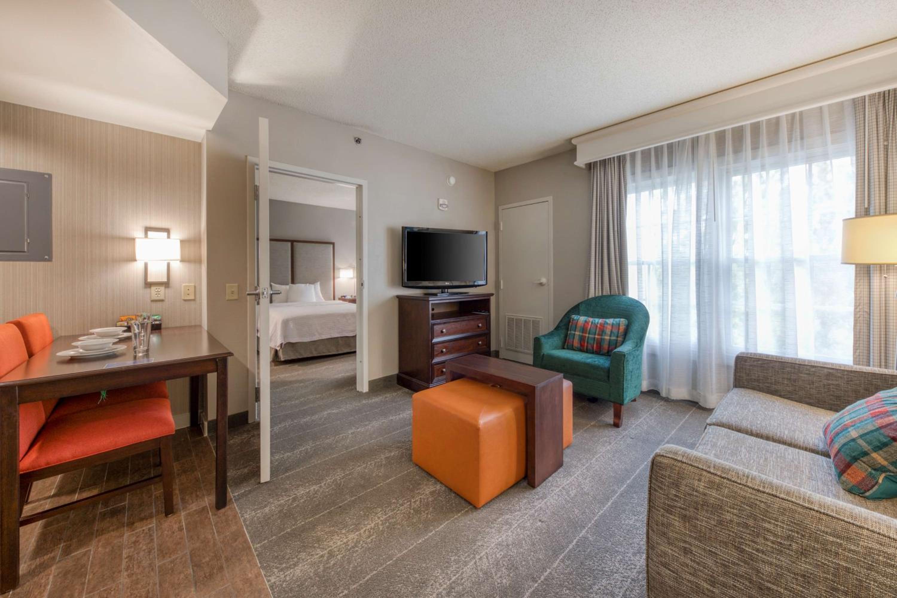 Queen Suite with Two Queen Beds - Mobility Access/Non-Smoking - Photo 3