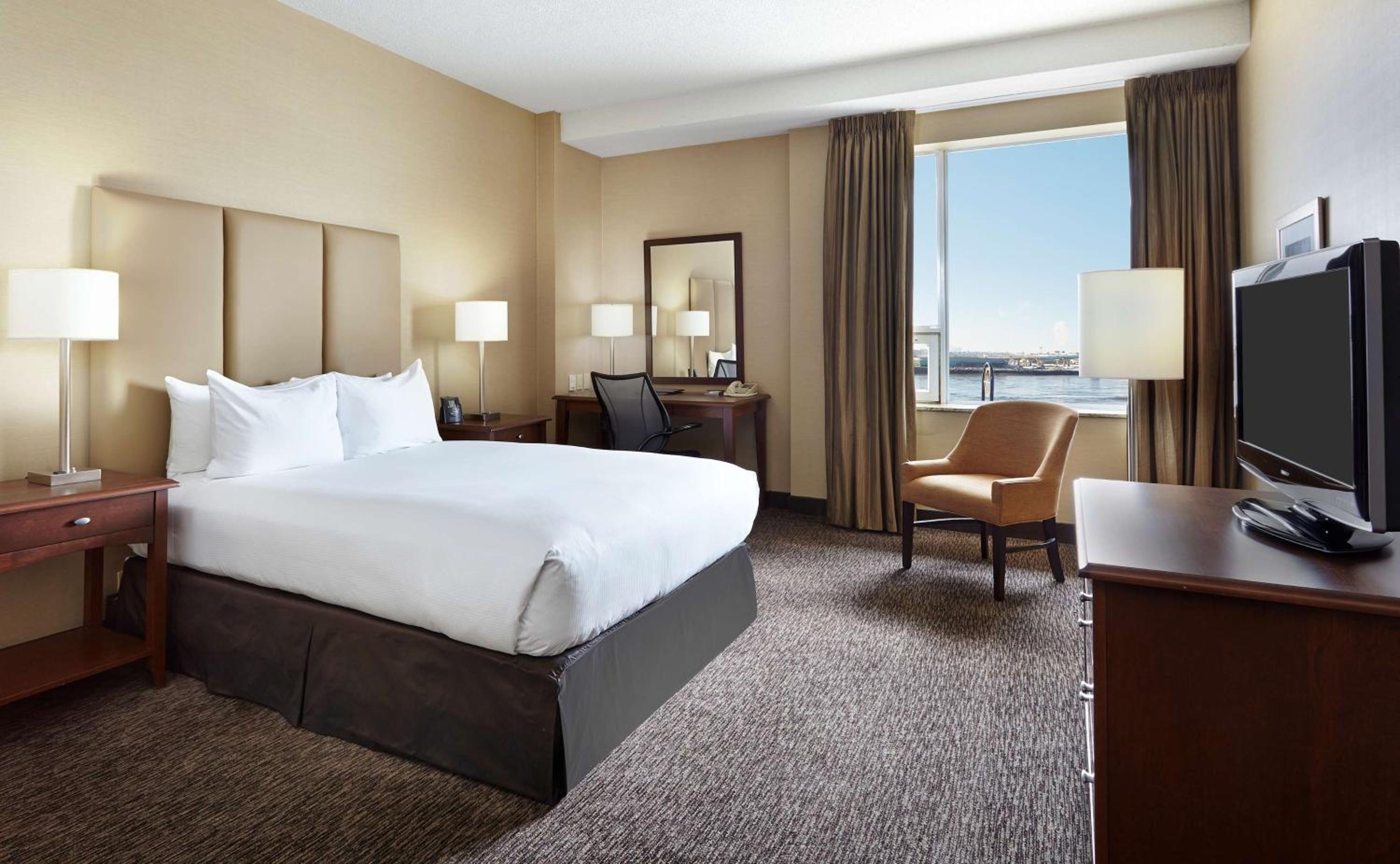 Queen Room with Harbor View