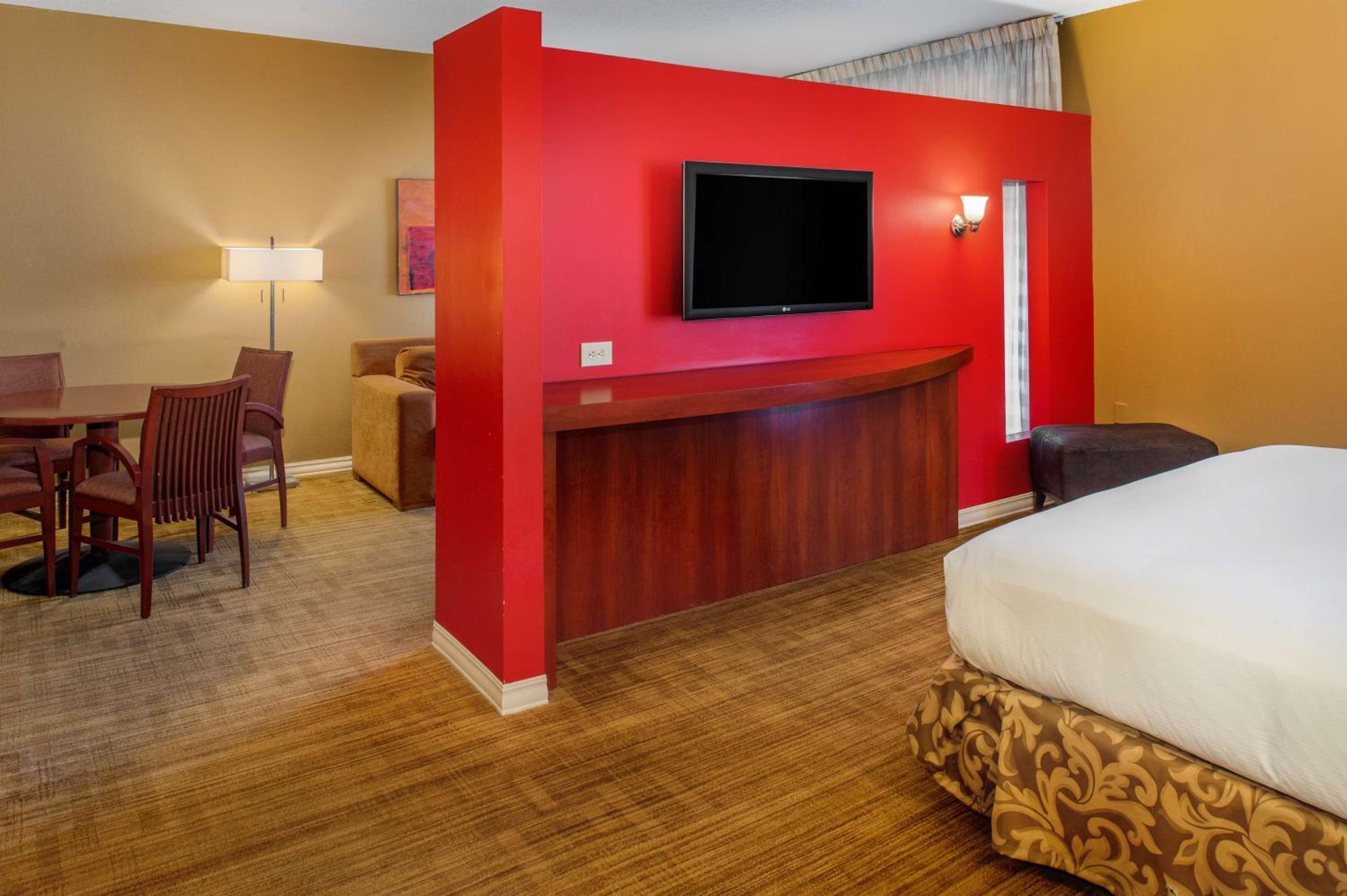 Deluxe One-Bedroom King Suite with Sofa Bed