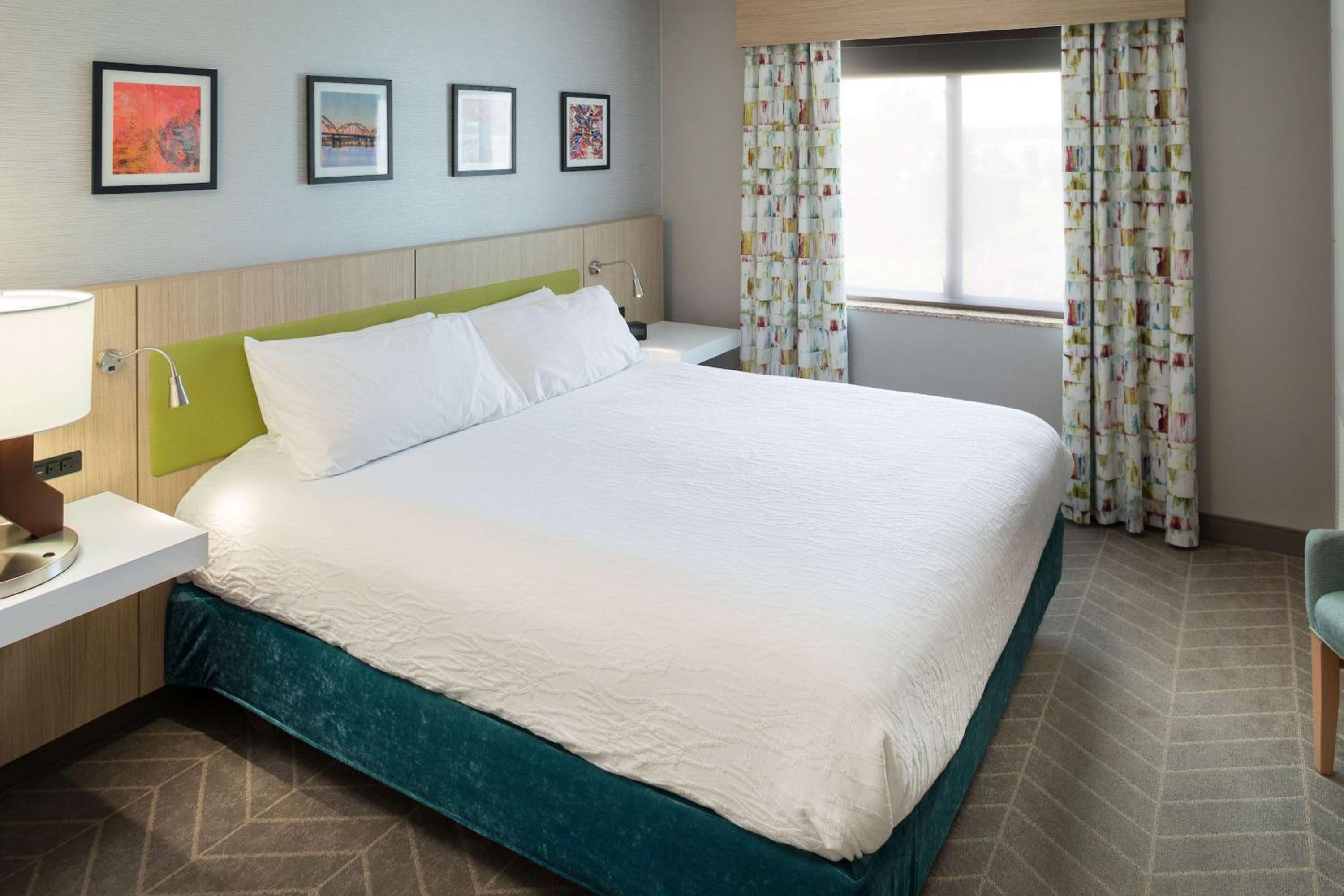Junior King Suite with Seating Area - Photo 1