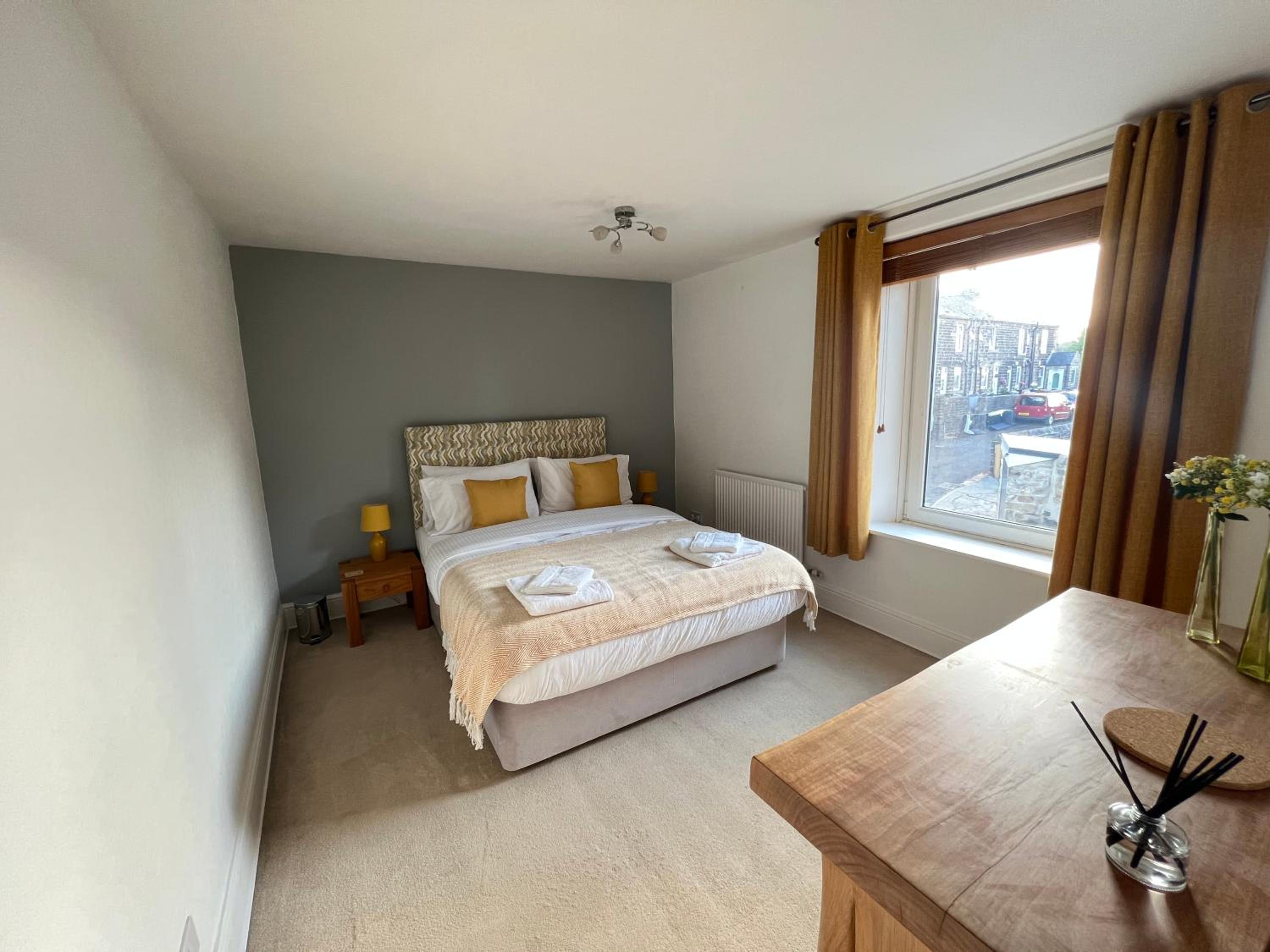 Three-Bedroom House photo 3