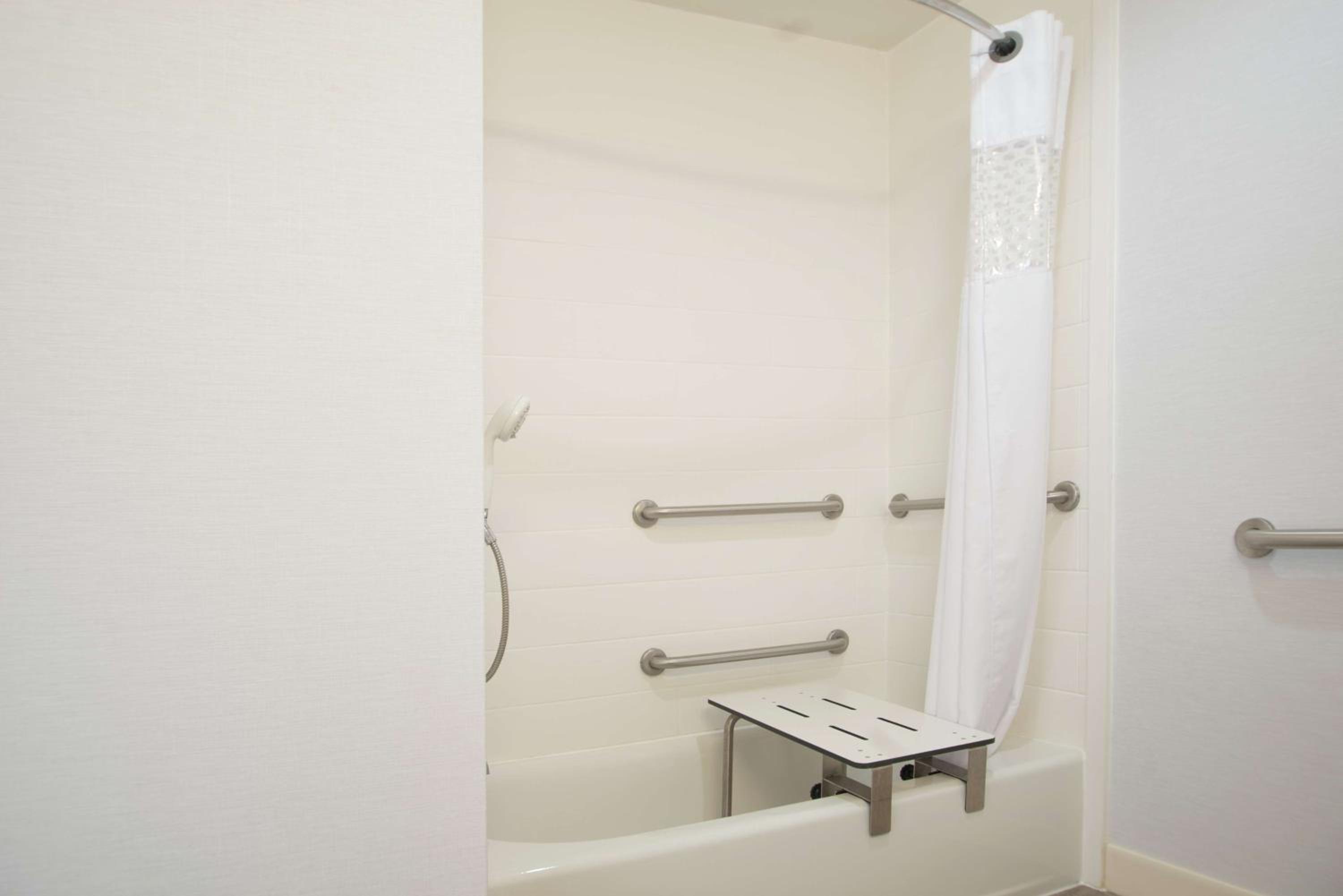 King Room - Mobility Access/Non-Smoking - Photo 3