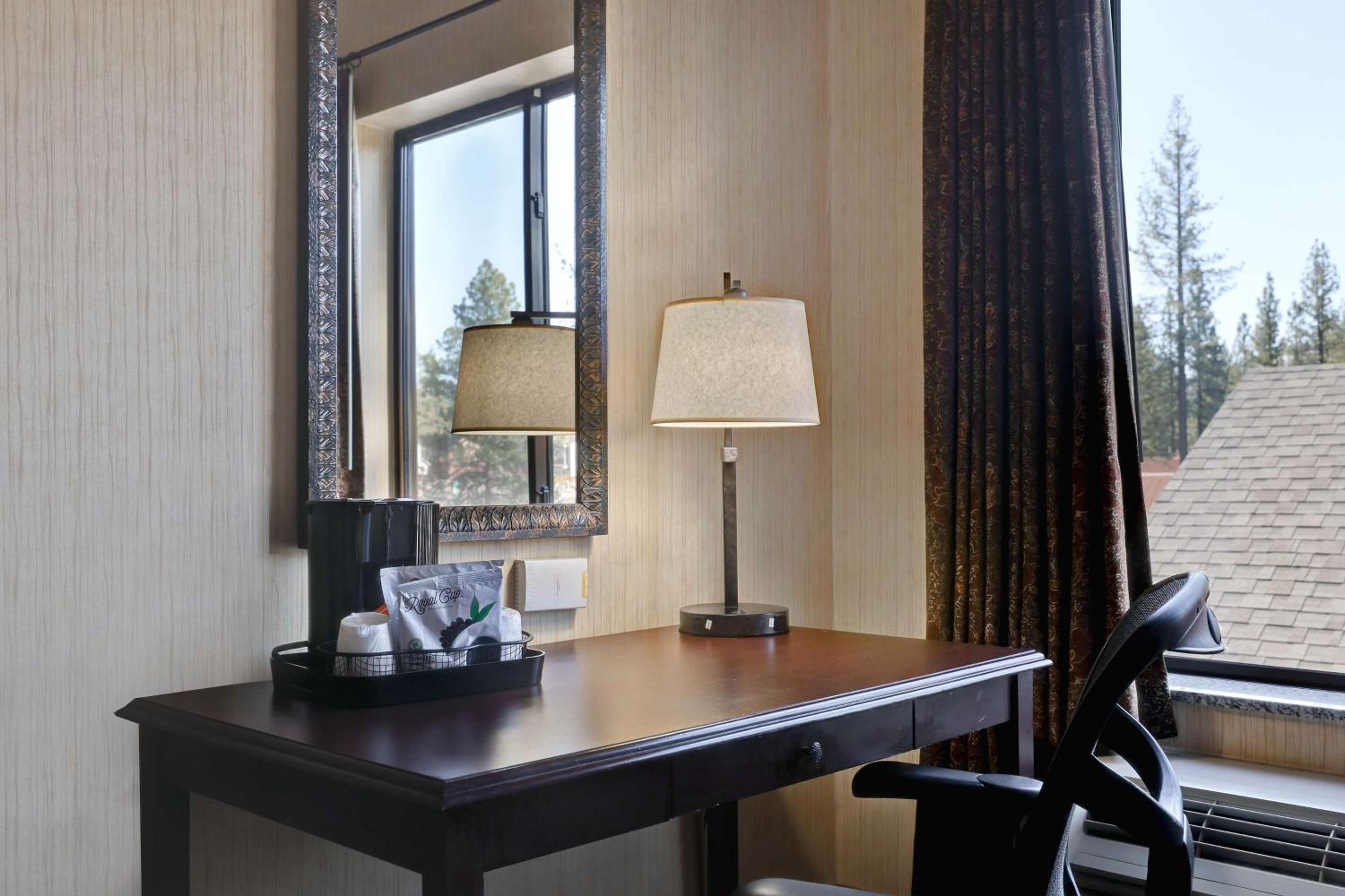 King Studio Suite With Sofa Bed - Non-Smoking - Photo 1