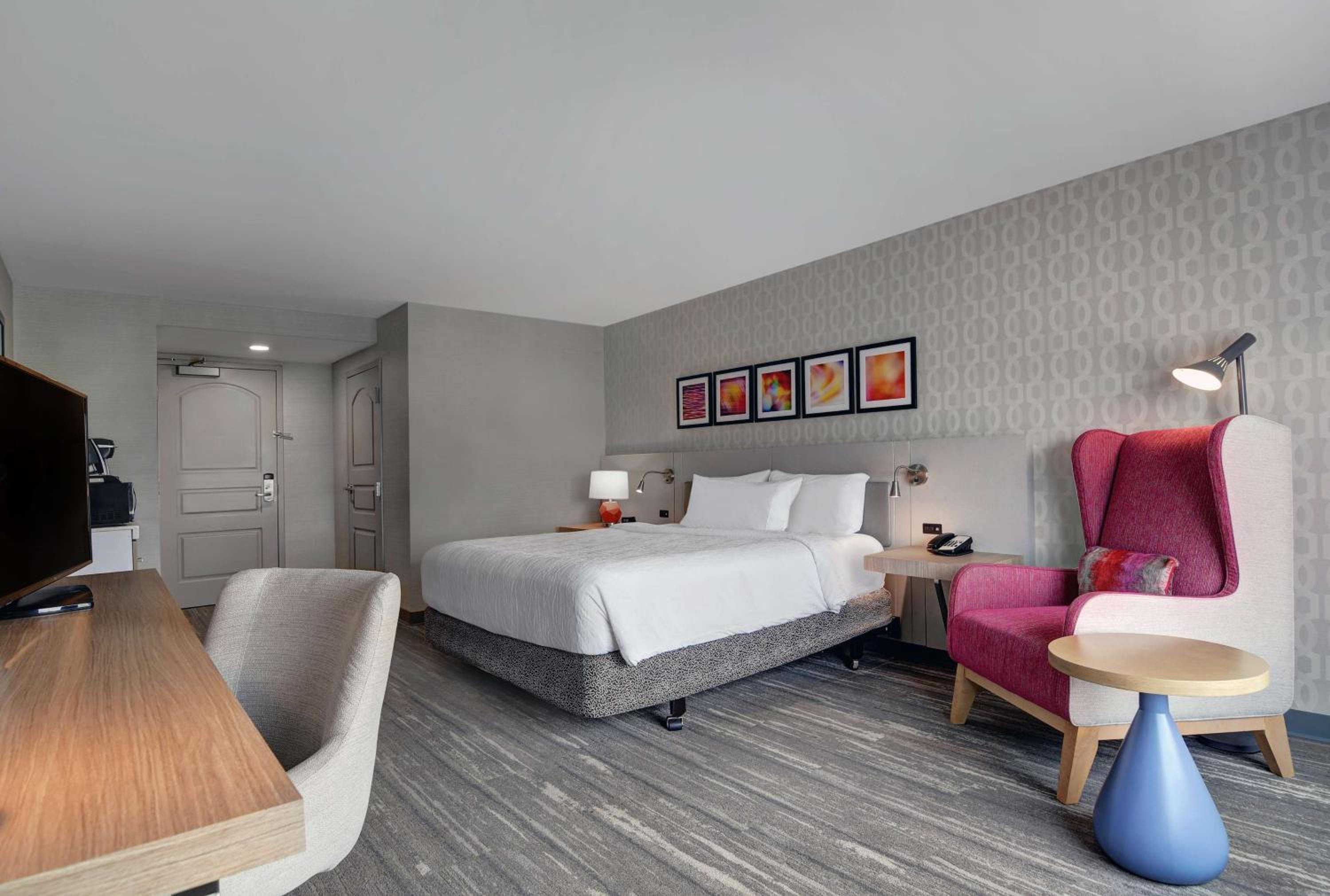 Premium King Room photo 1