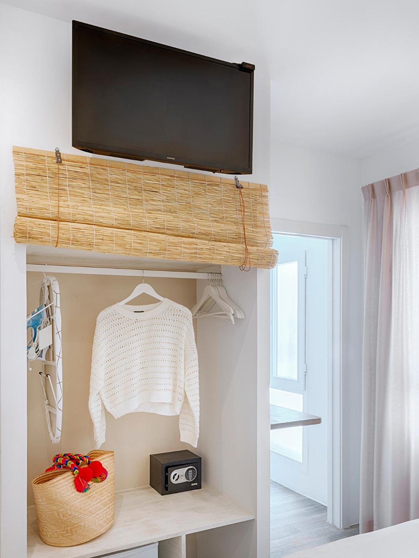 Double Room - Photo 4