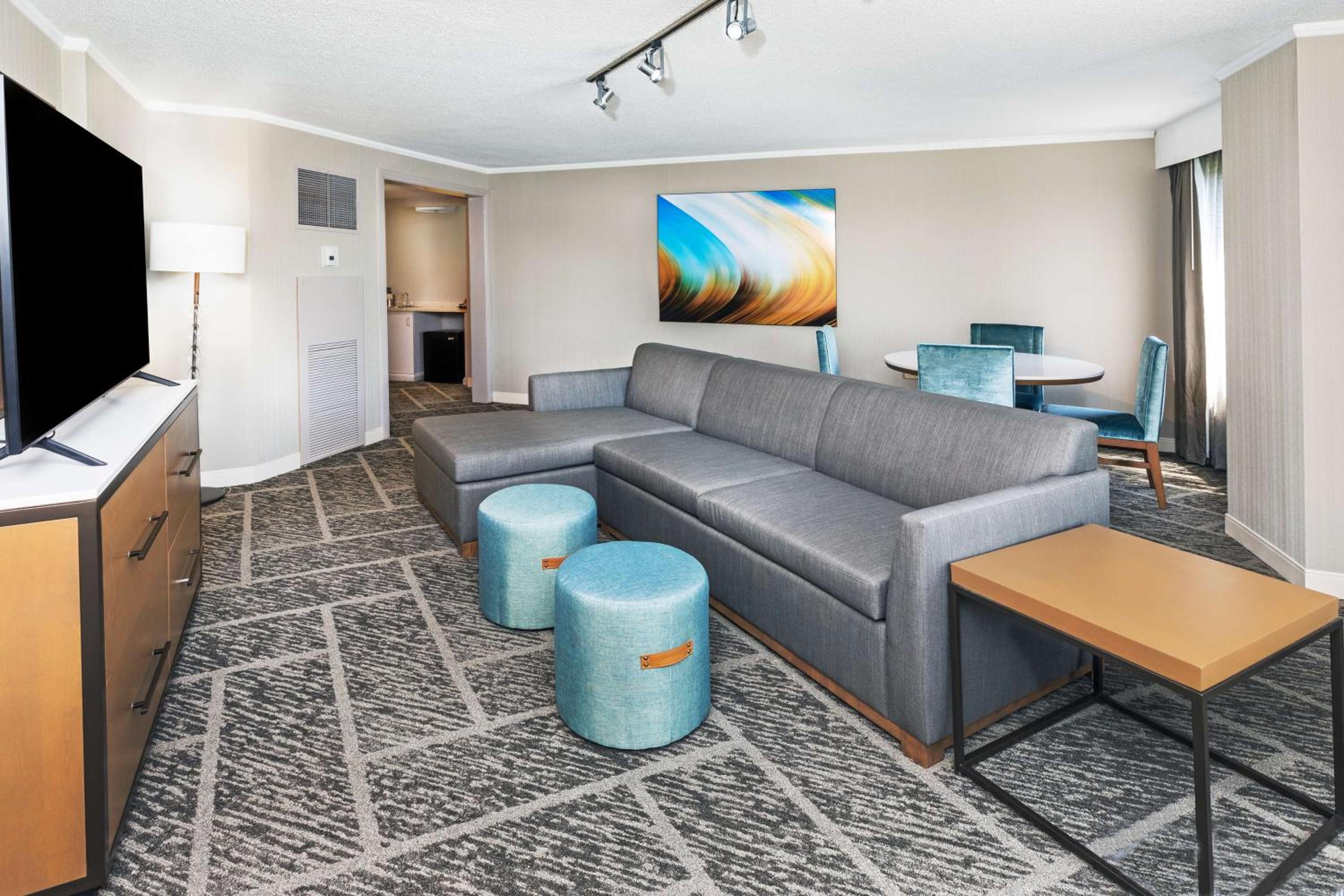 One-Bedroom King Suite photo 3