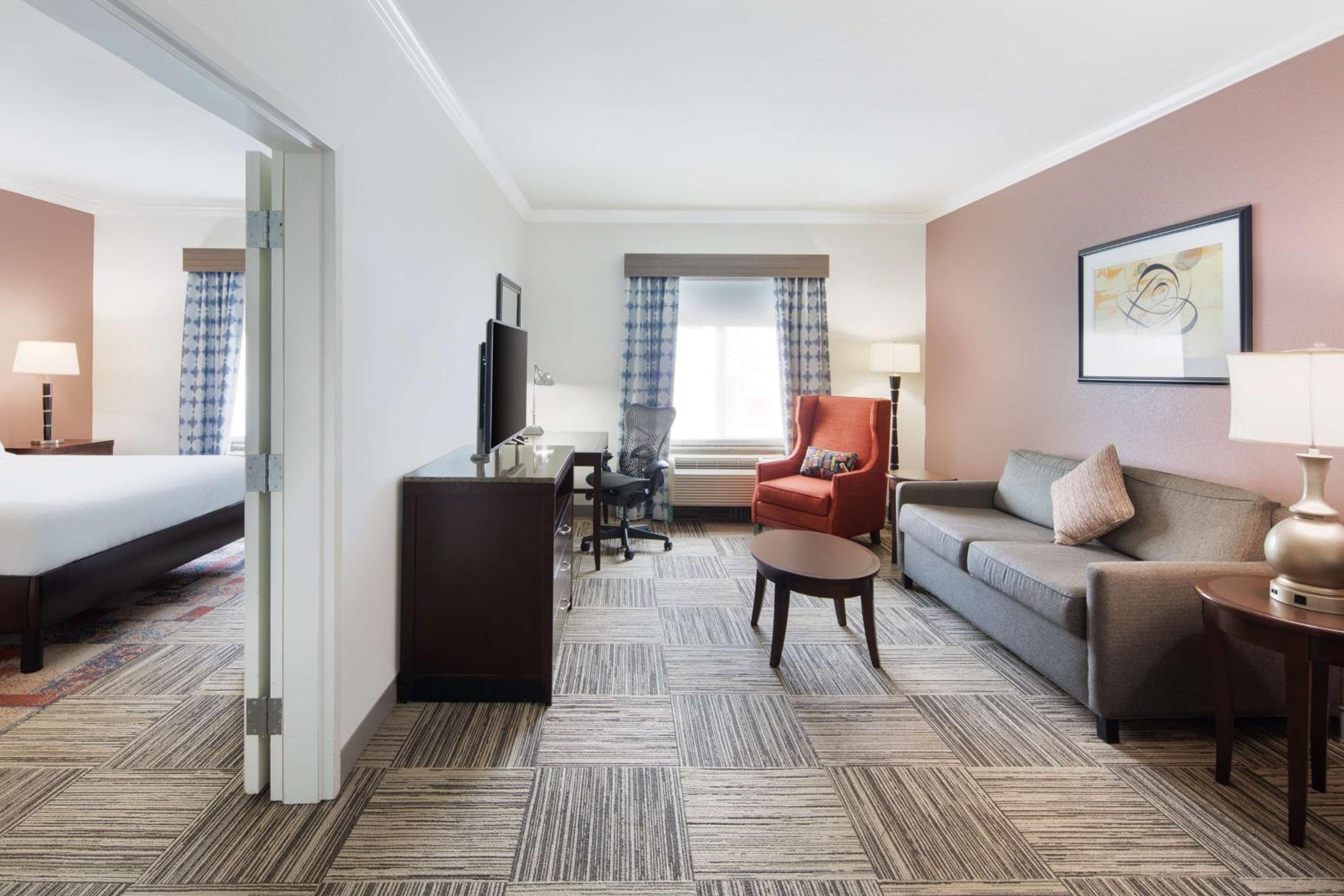King Suite - Photo 2
